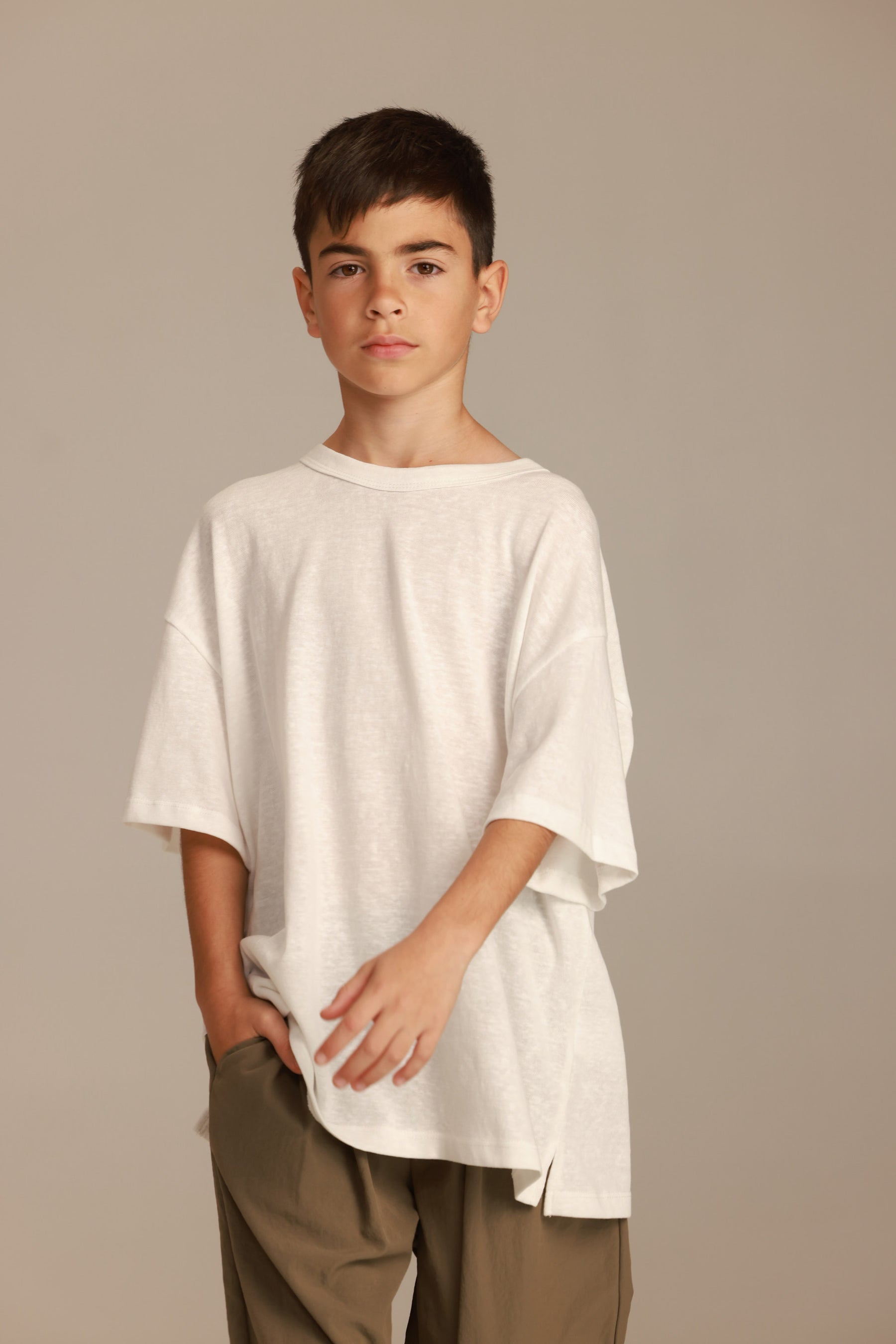 חולצת אלארי לבנה