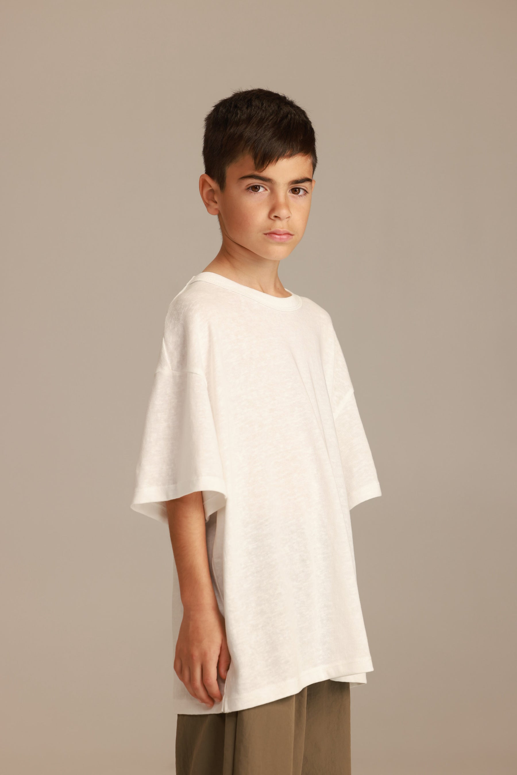 חולצת אלארי לבנה