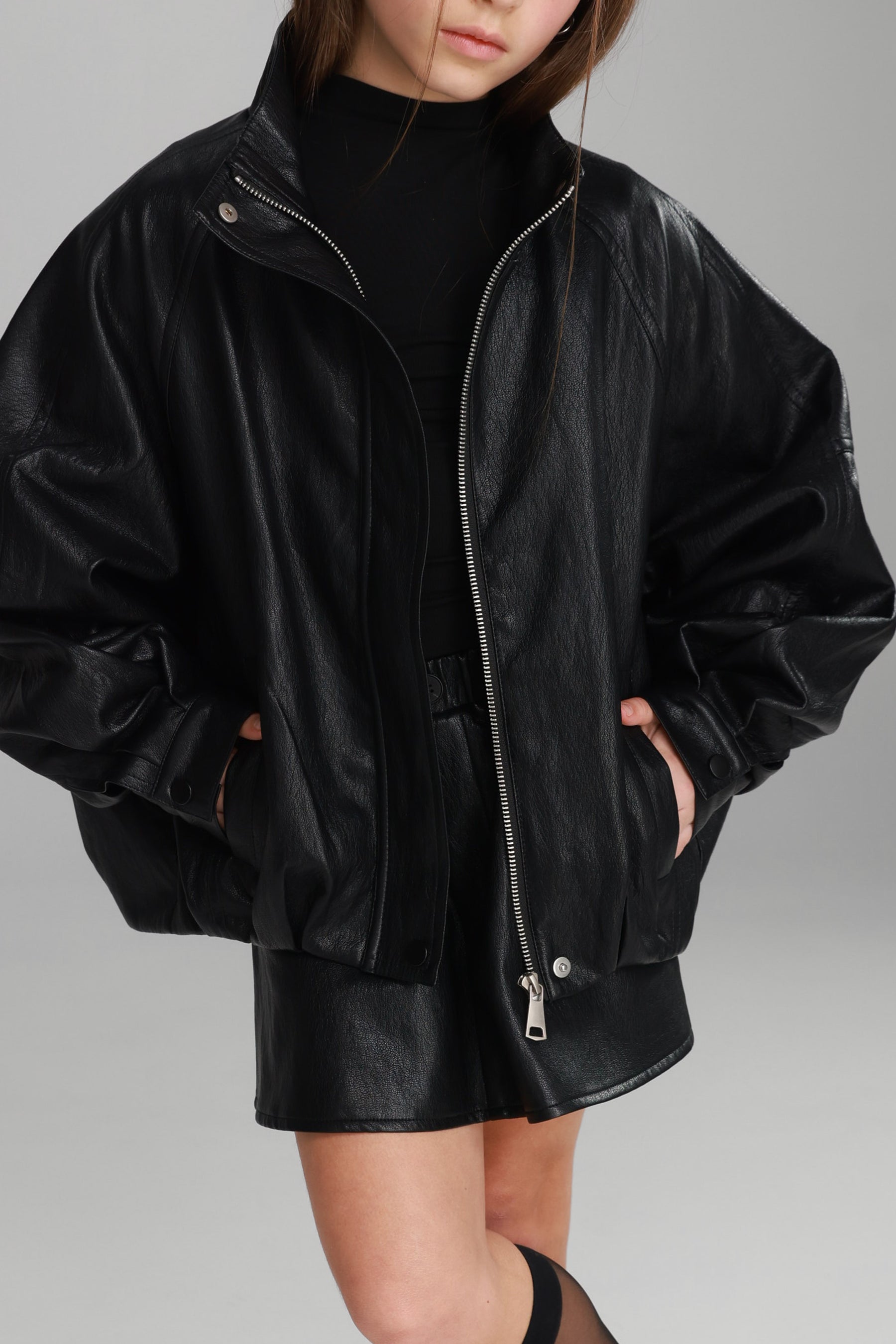 מעיל מייליס דמוי עור שחור