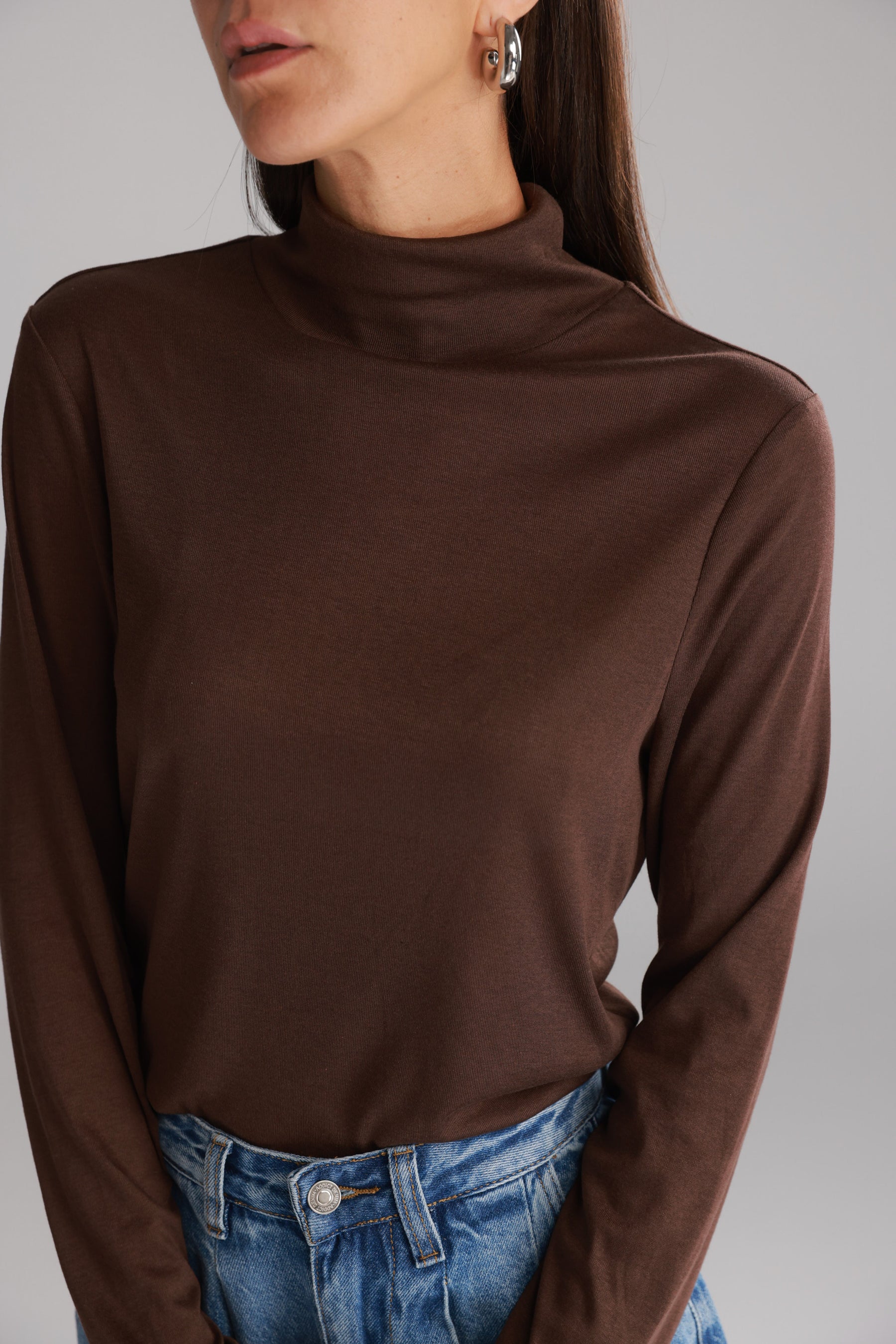 חולצת גולף בריאנה חומה