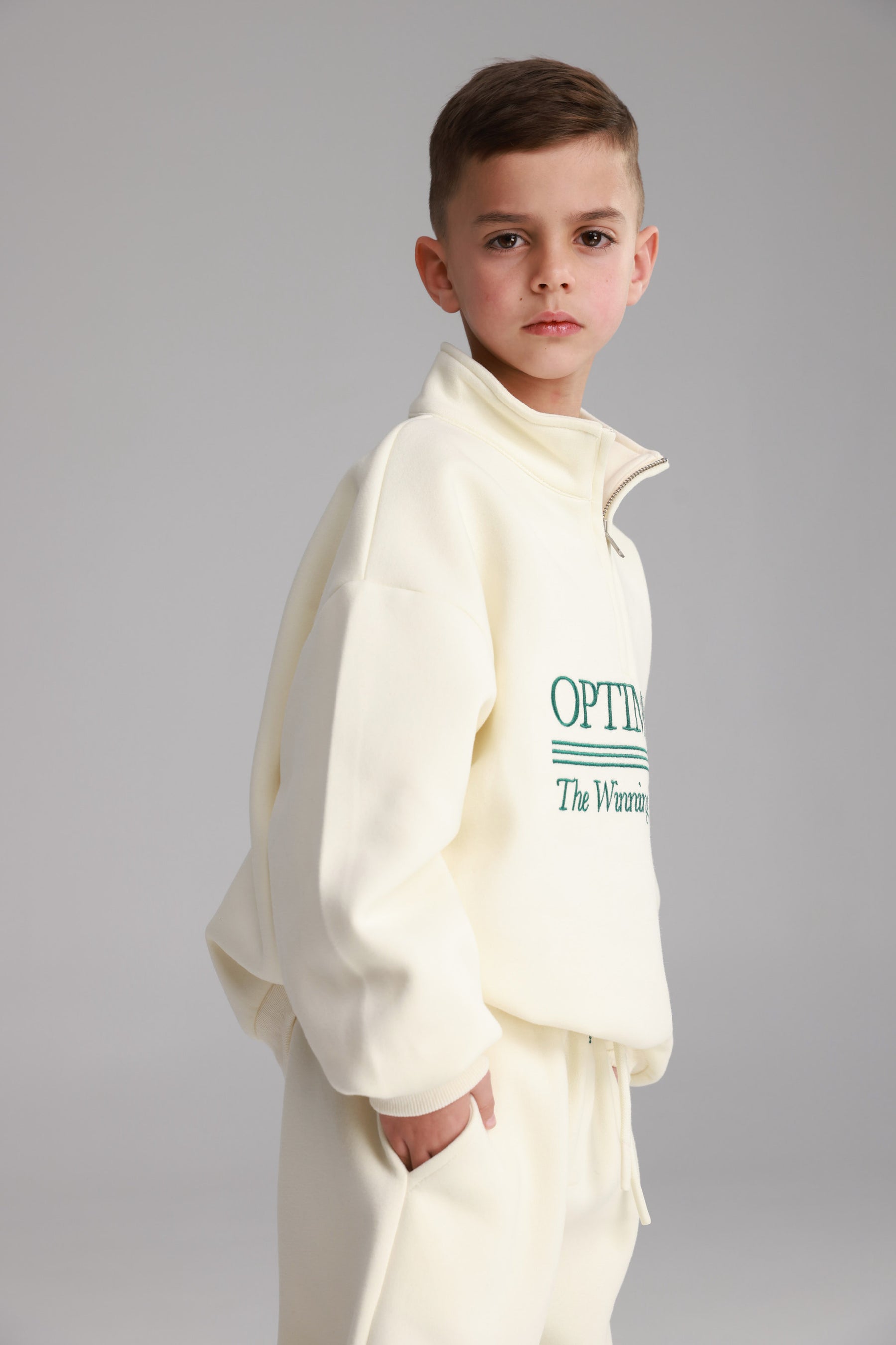 חליפת צ'ייס שמנת