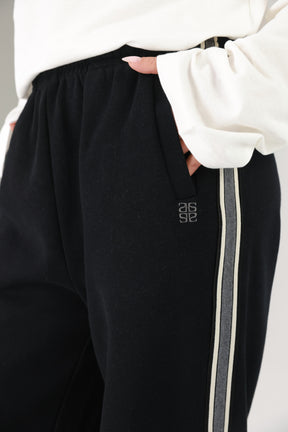 מכנסי ג'ולי שחורים