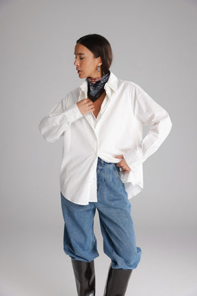 חולצת הנרי מכופתרת לבנה