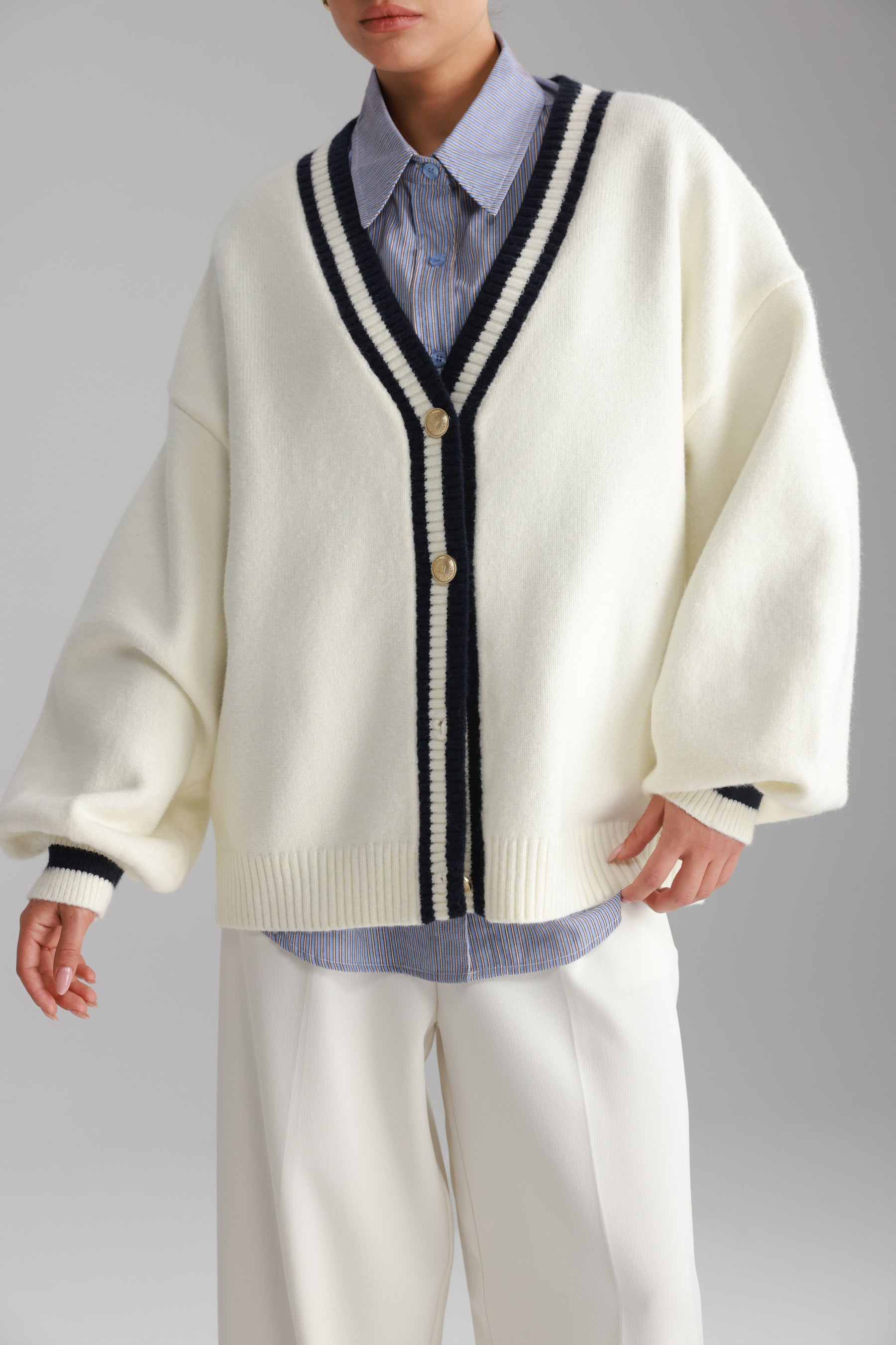 סוודר לוקה שמנת