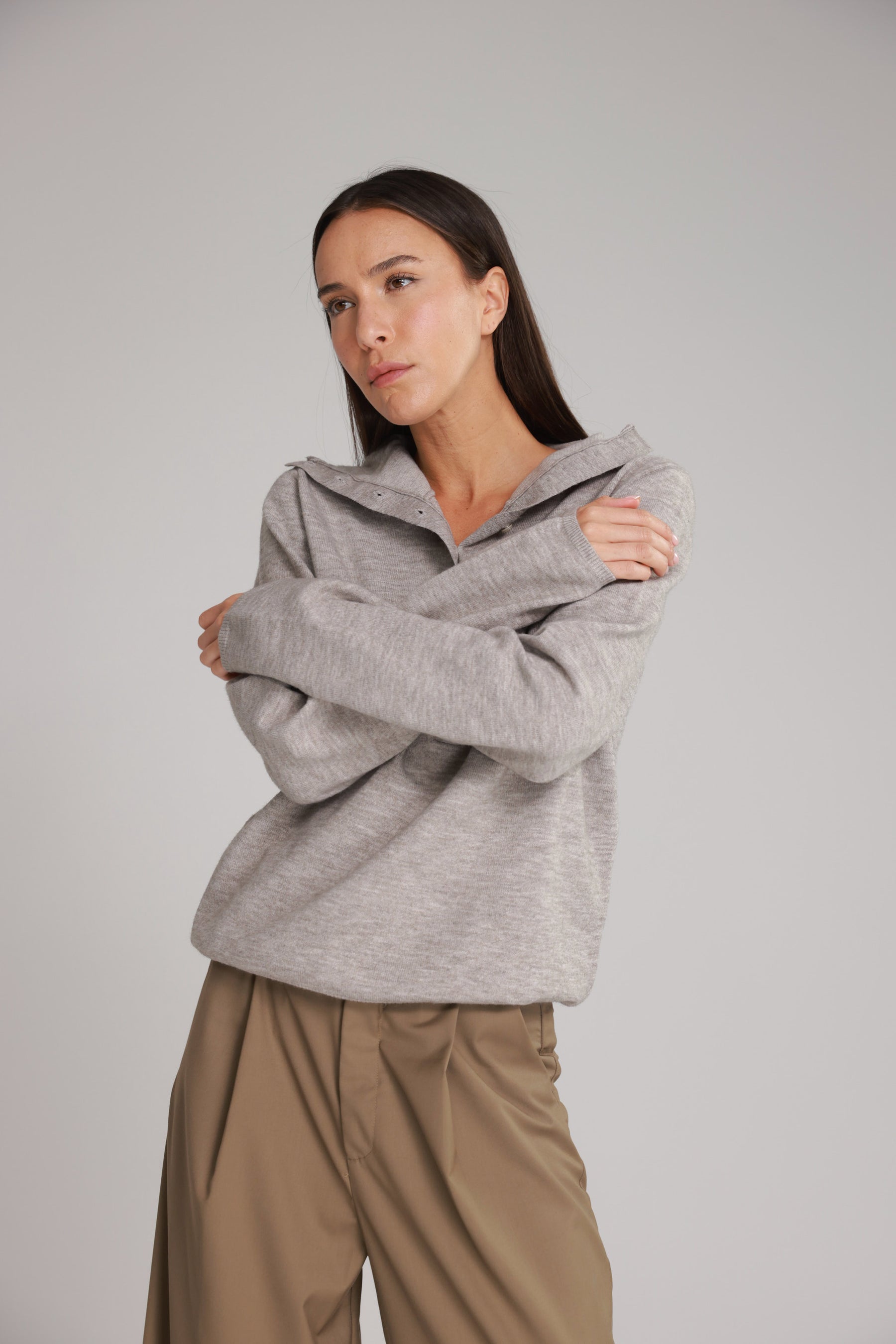 סוודר אירה בז'