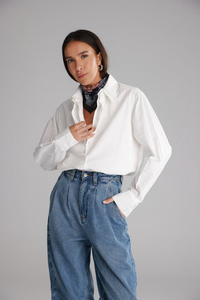 חולצת הנרי מכופתרת לבנה