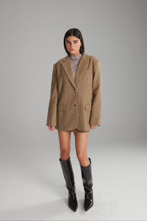 בלייזר אדריאנה חום בהיר