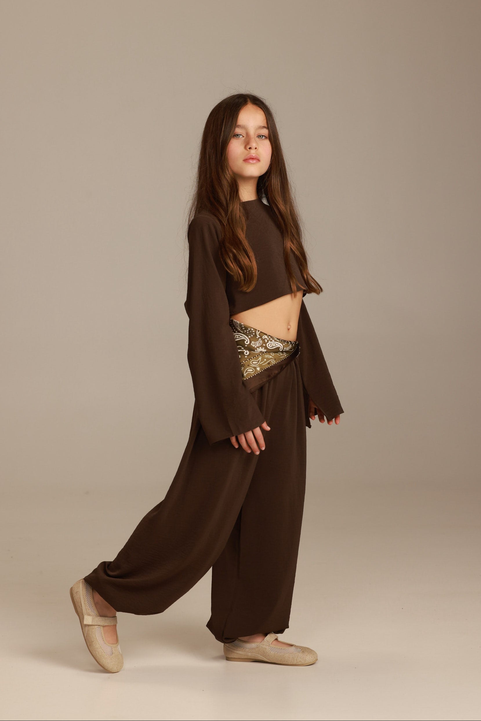 חליפת מיי חומה