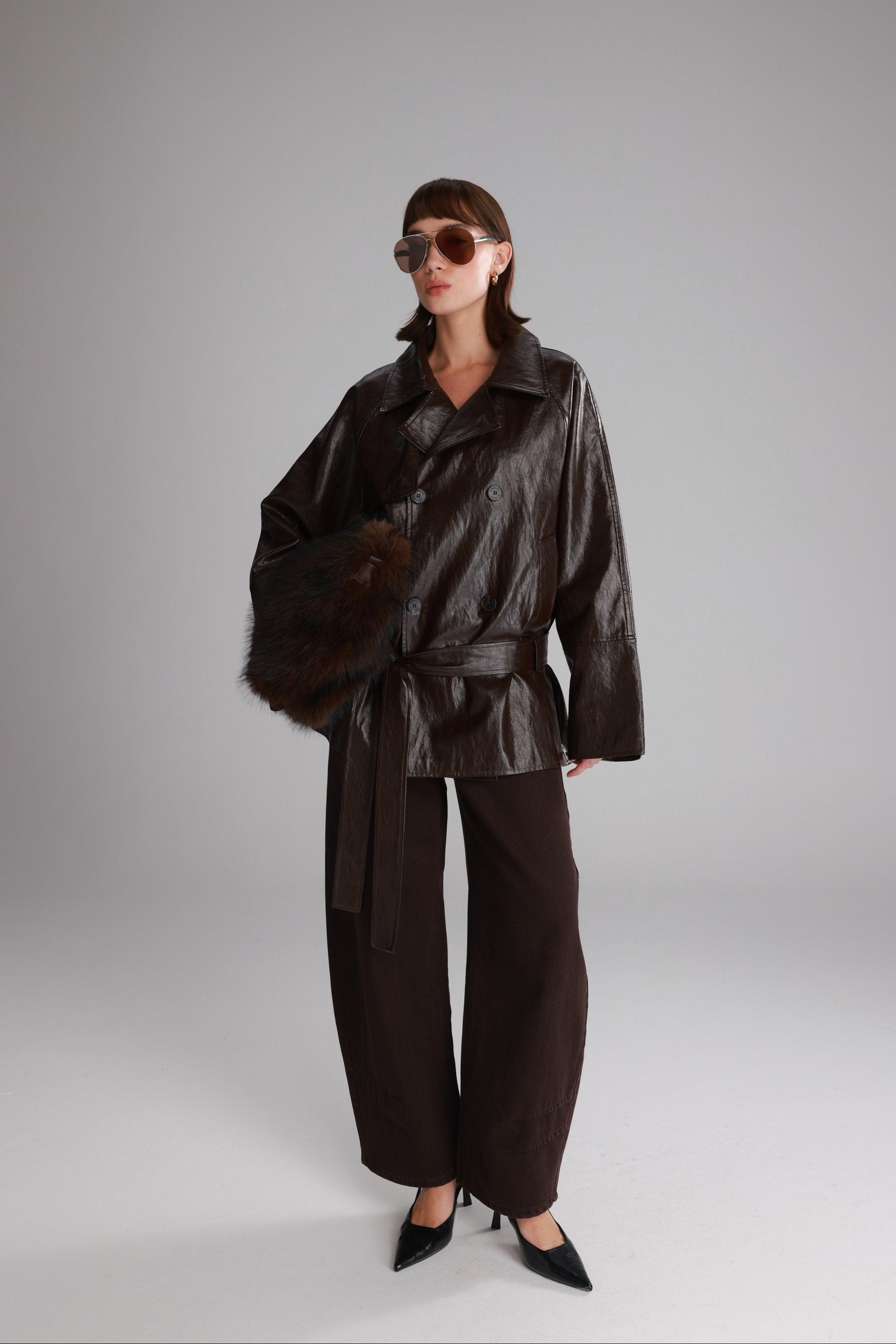 מעיל רודי דמוי עור חום כהה