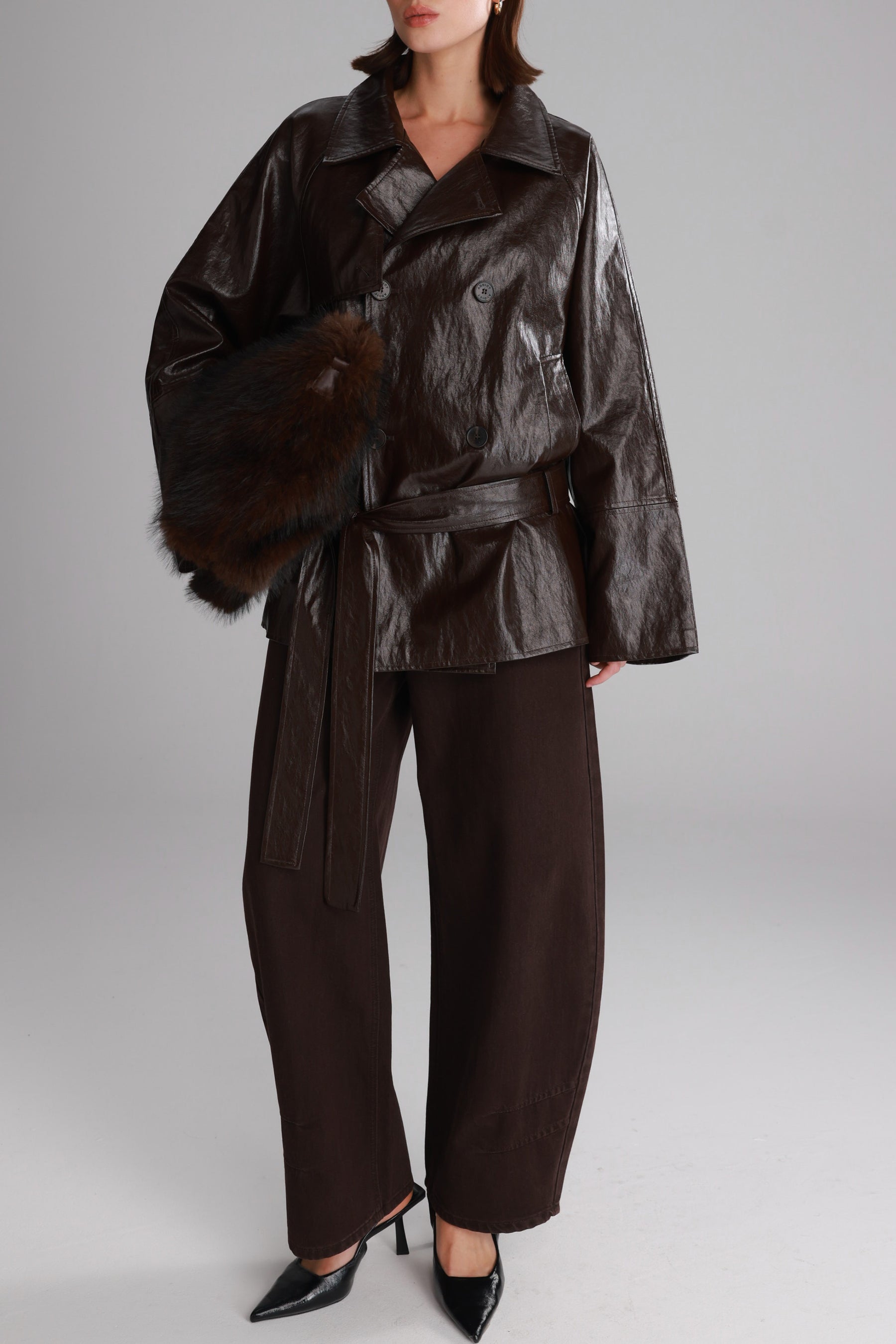 מעיל רודי דמוי עור חום כהה