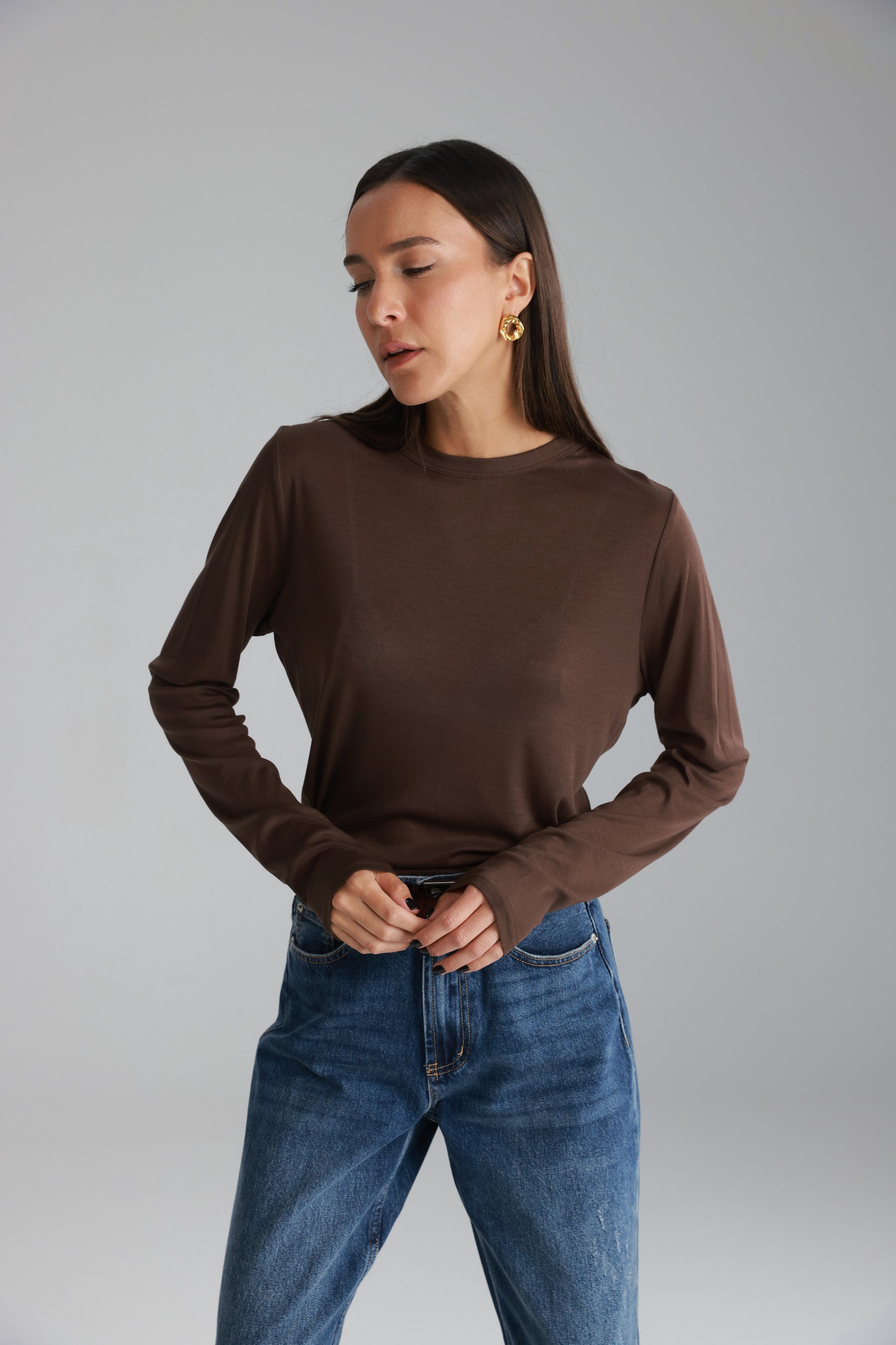 חולצת ניקי חומה