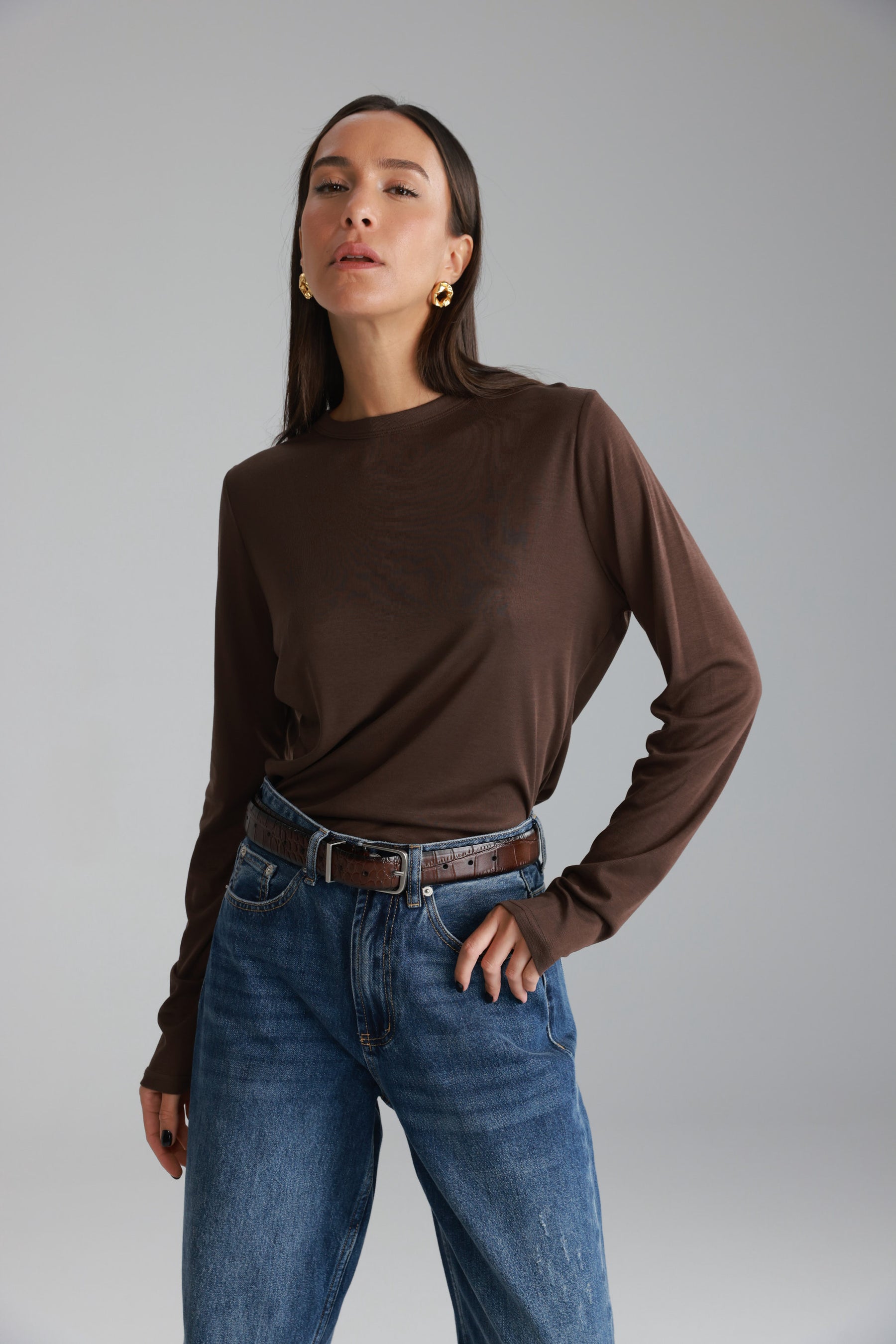 חולצת ניקי חומה