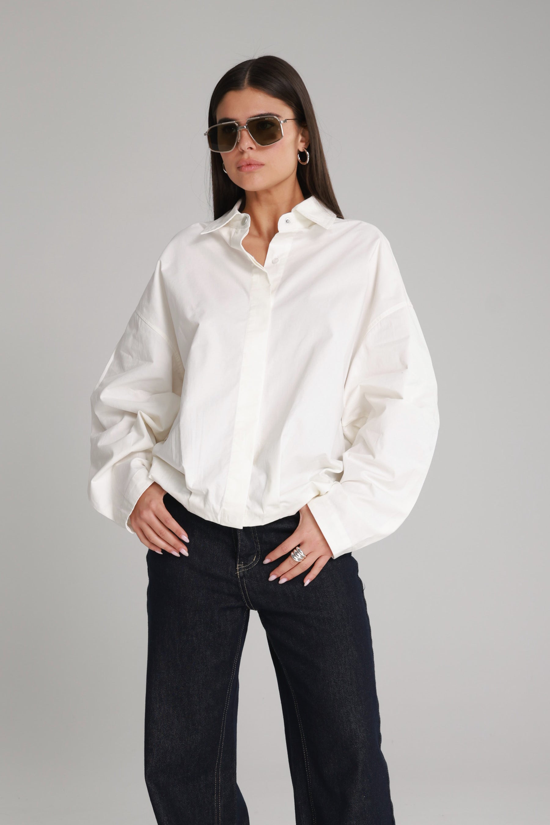 חולצת ארי מכופתרת לבנה