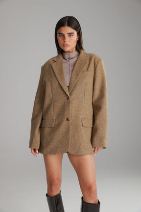 בלייזר אדריאנה חום בהיר