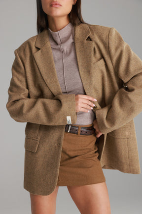 בלייזר אדריאנה חום בהיר