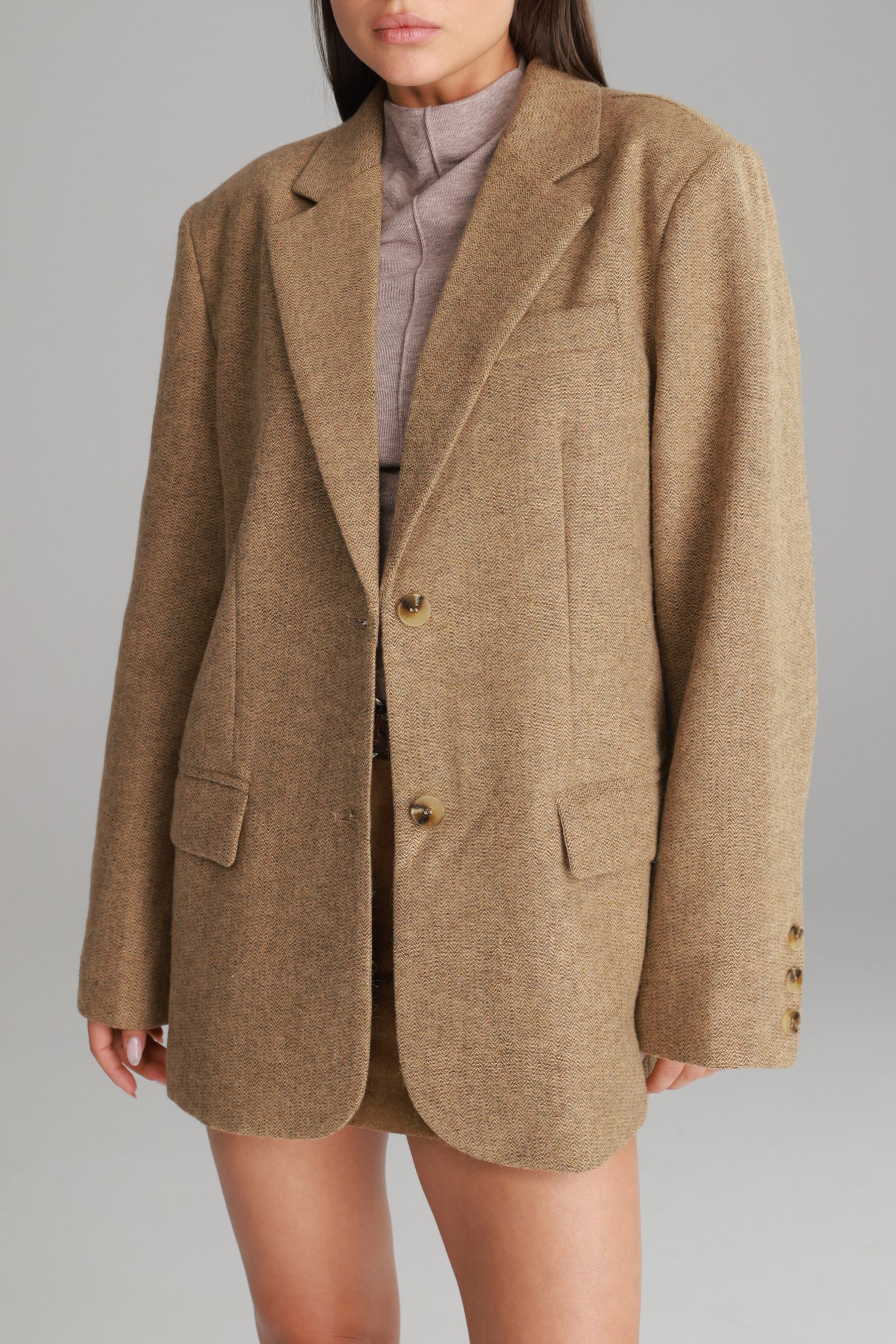 בלייזר אדריאנה חום בהיר