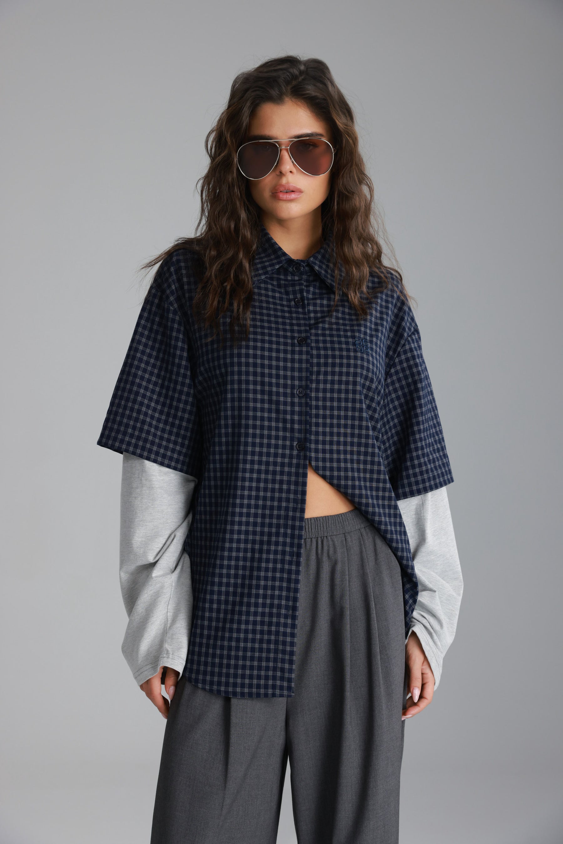 חולצת נארה נייבי/אפור