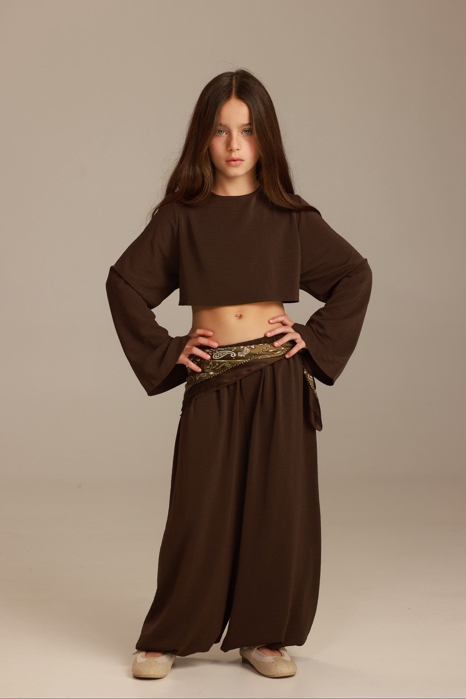 חליפת מיי חומה