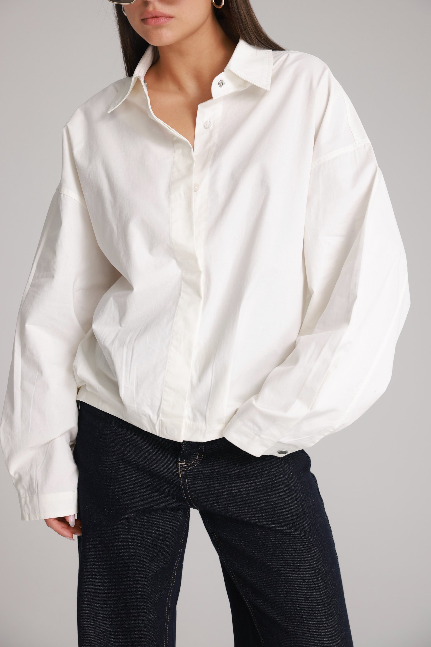 חולצת ארי מכופתרת לבנה