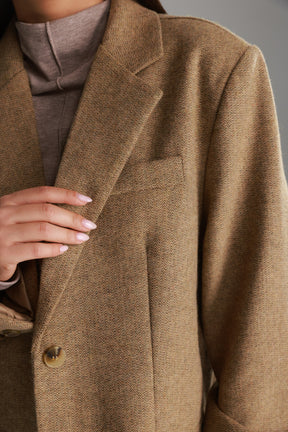 בלייזר אדריאנה חום בהיר