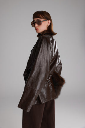 מעיל רודי דמוי עור חום כהה