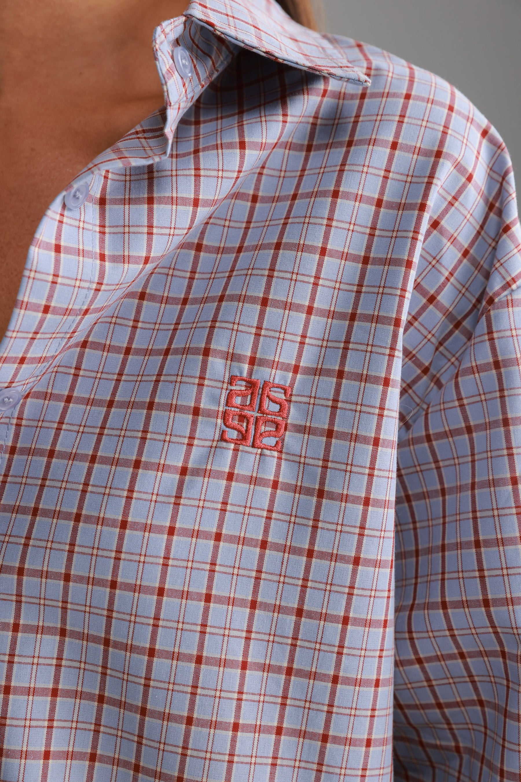 חולצת קולינה תכלת/בורדו