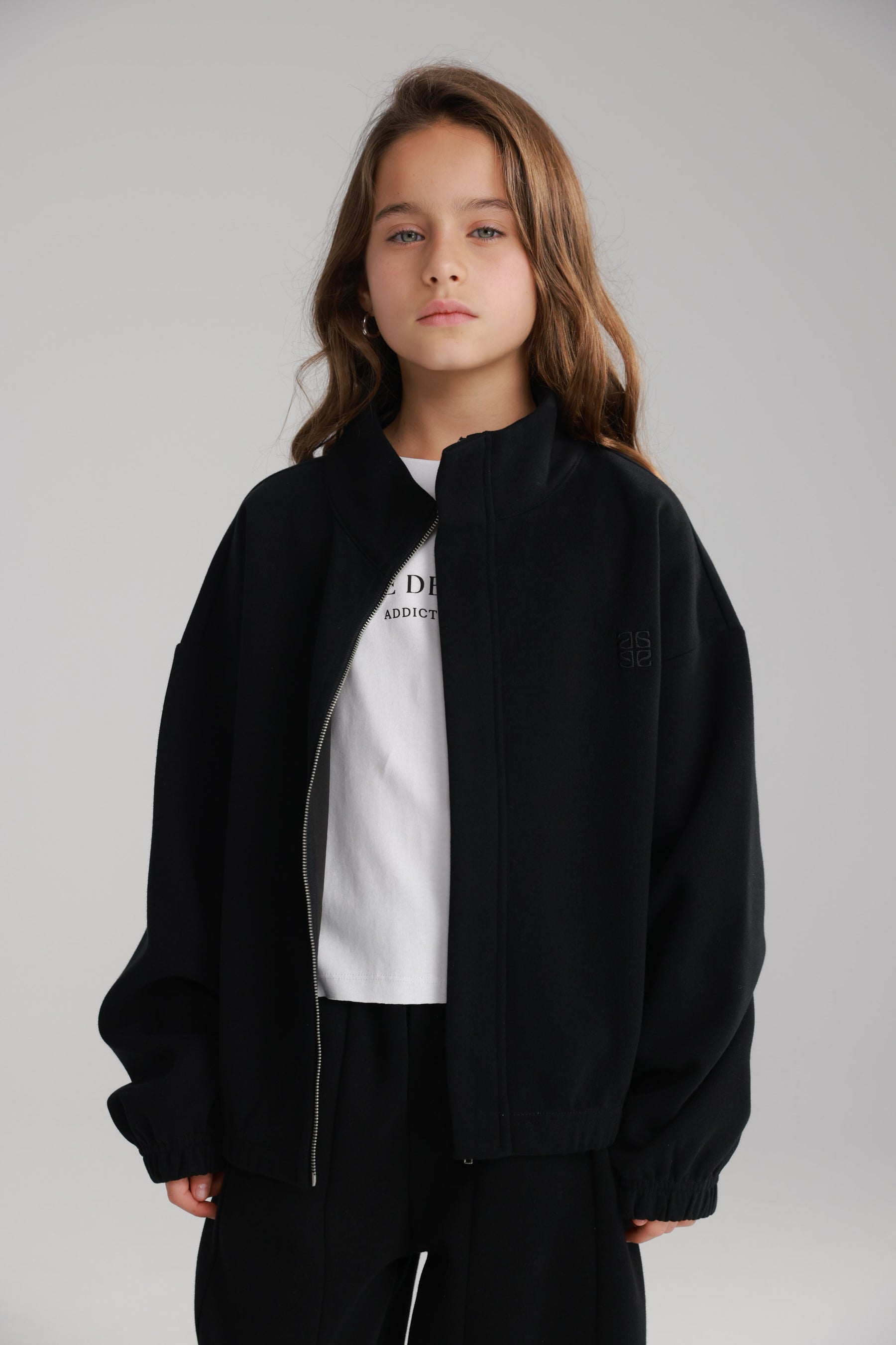 חליפת אינס שחורה