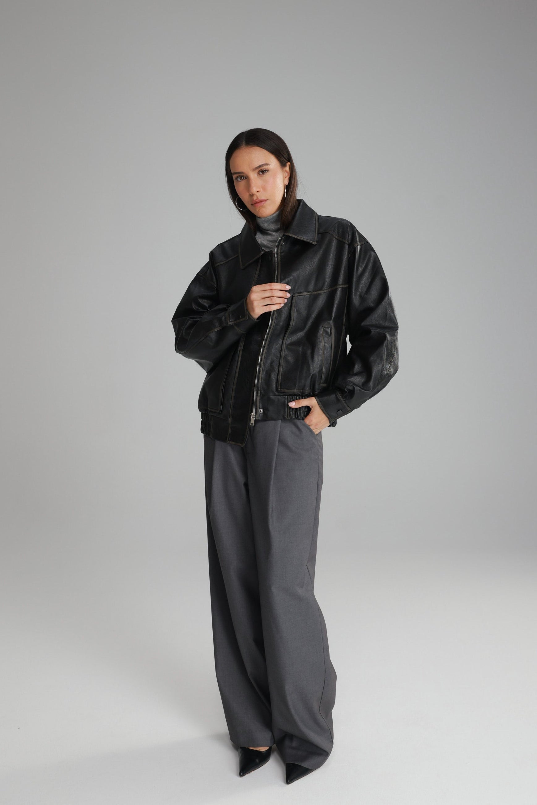 מעיל רובי דמוי עור שחור