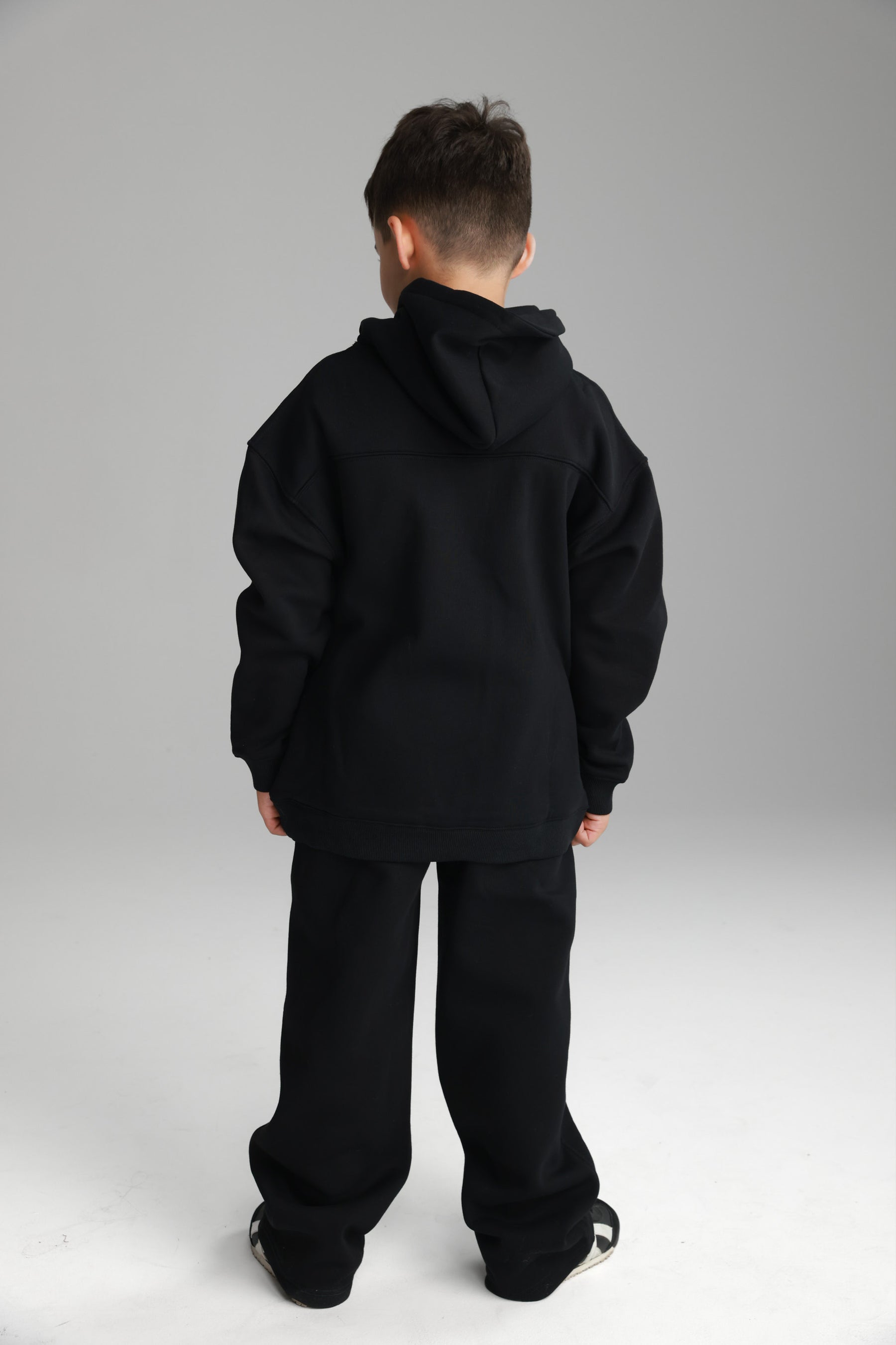 חליפת שון שחורה