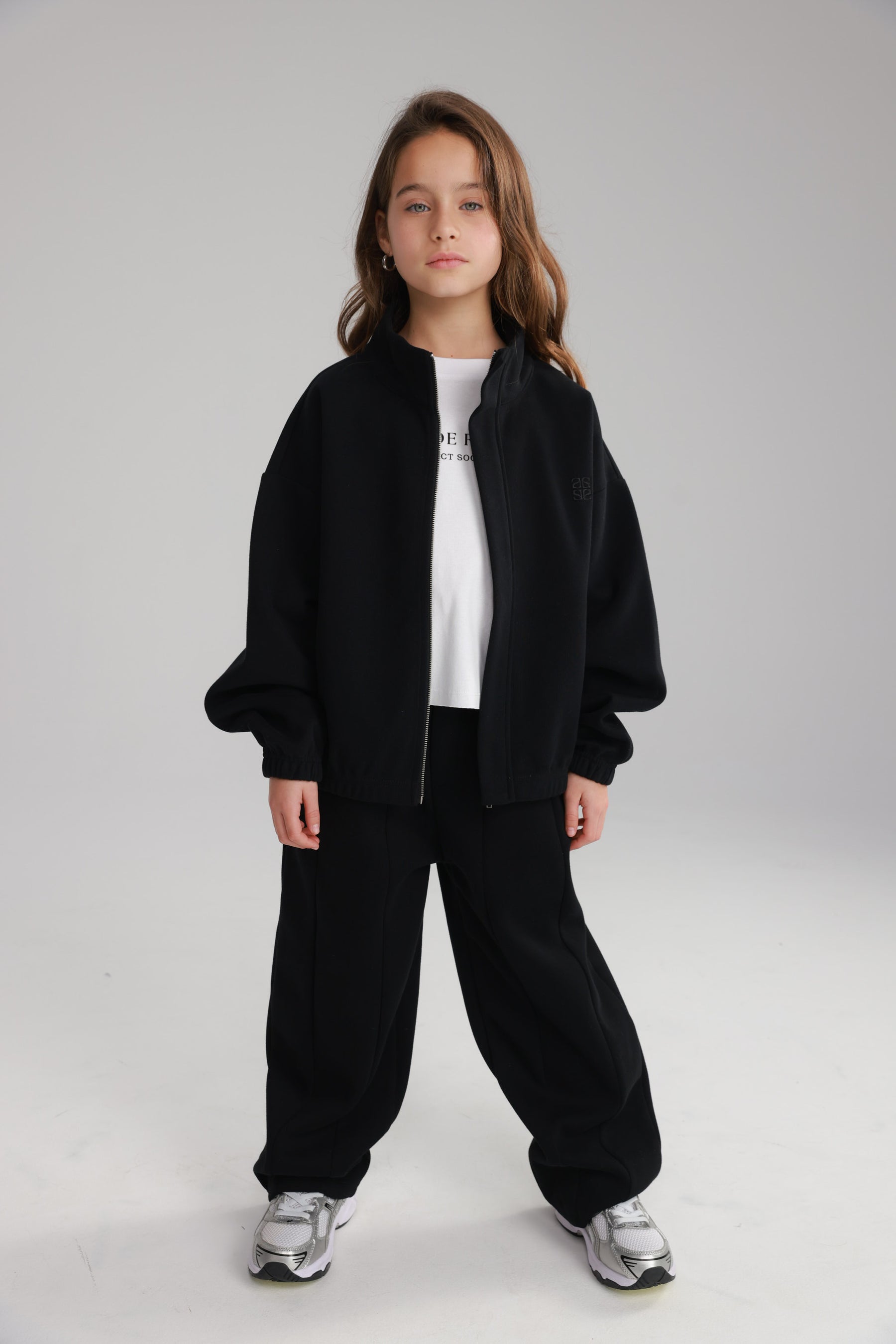 חליפת אינס שחורה