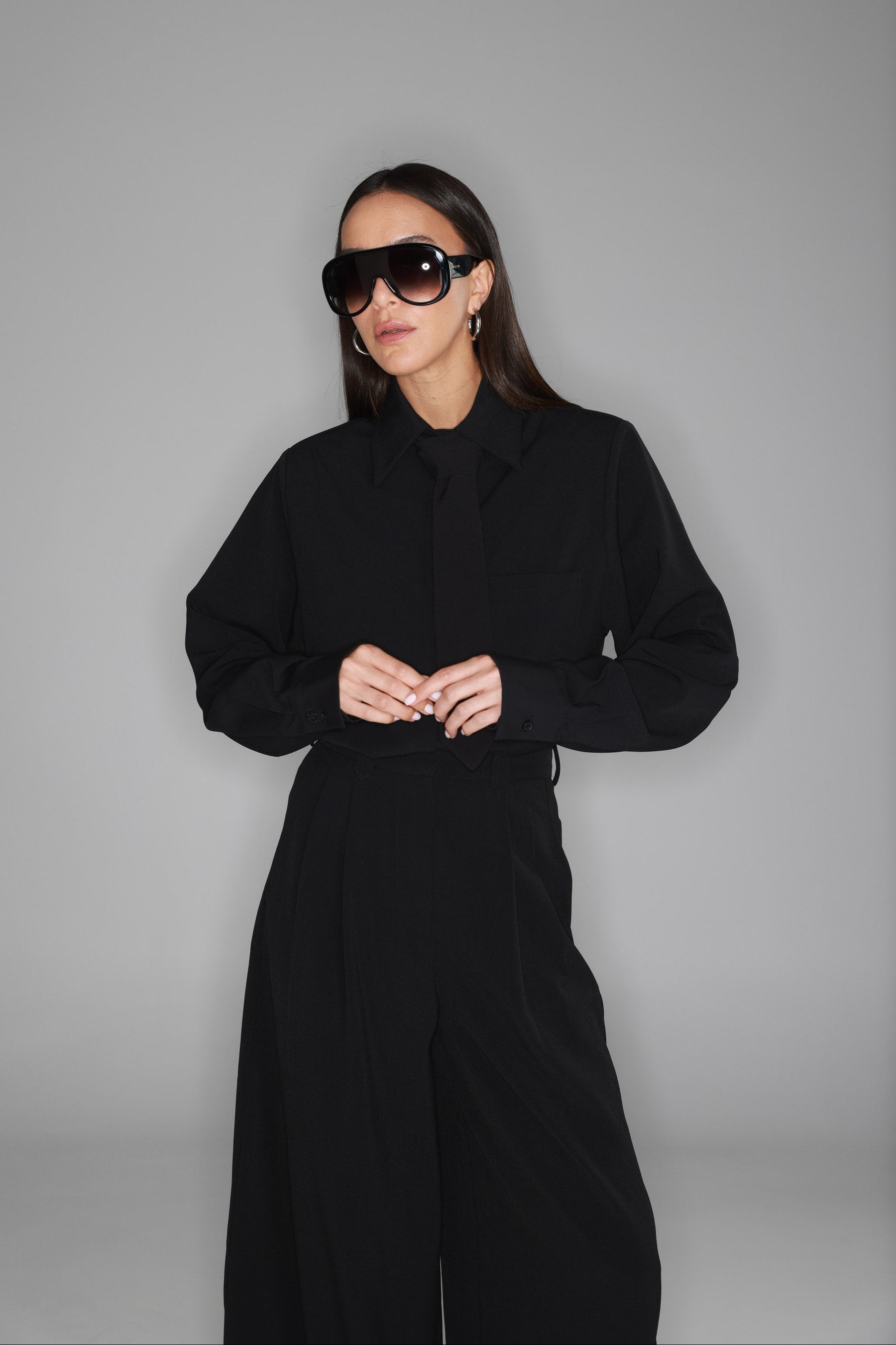 חולצת ג'יימס שחורה