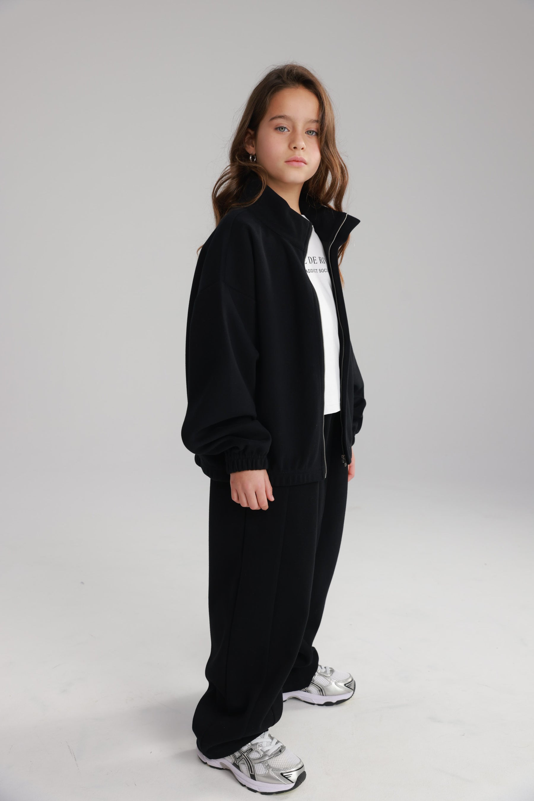 חליפת אינס שחורה