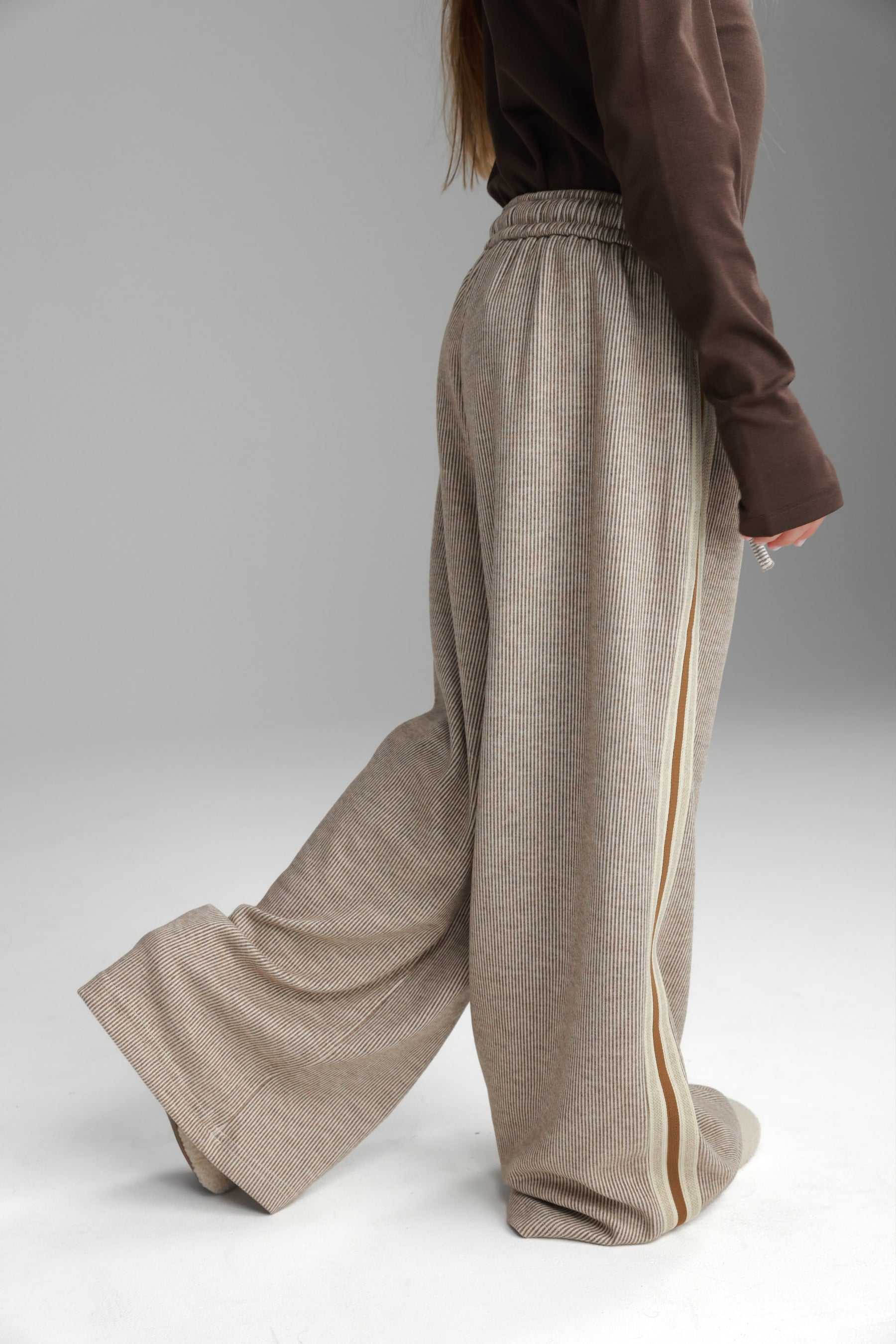 מכנסי טניה בז'