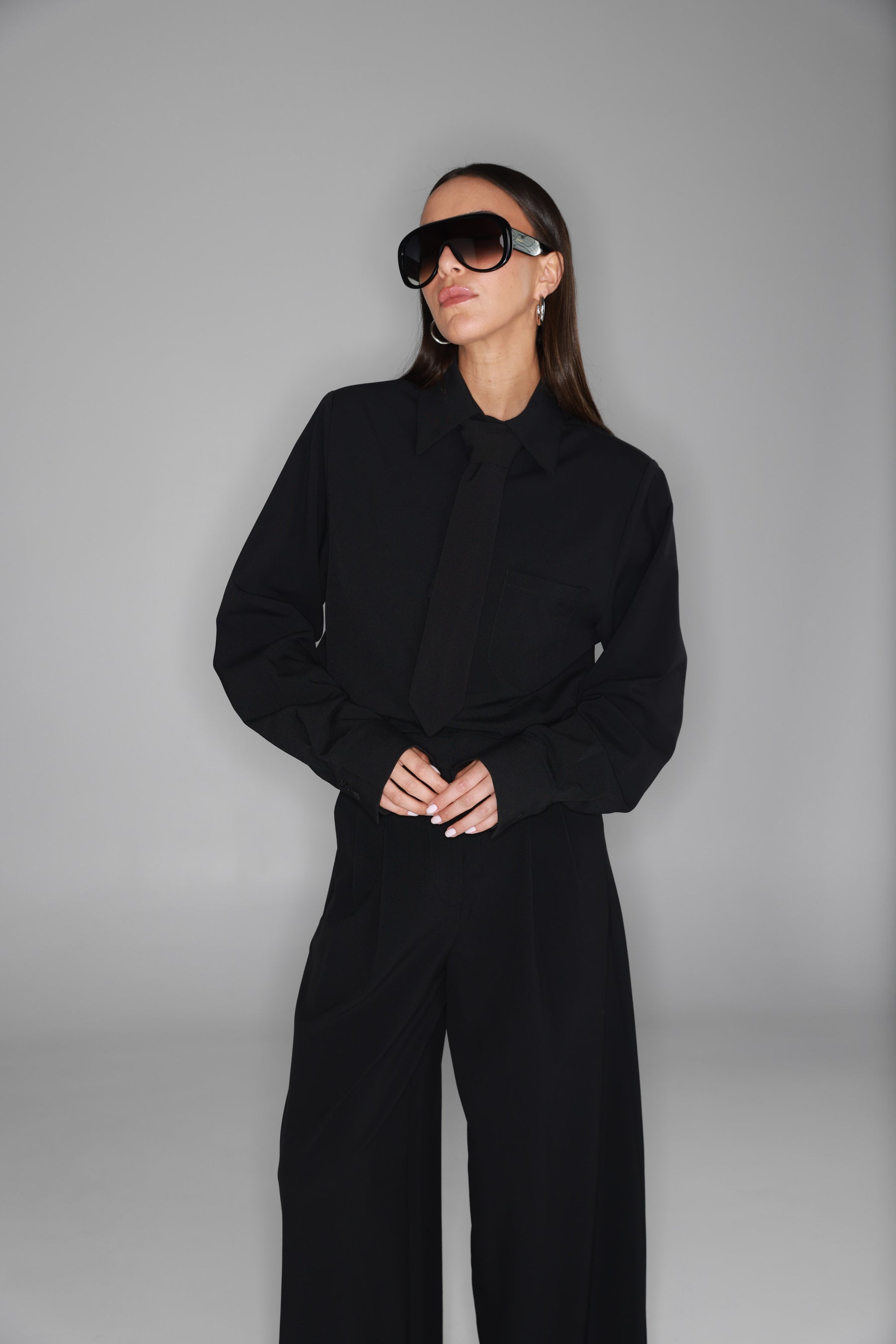 חולצת ג'יימס שחורה