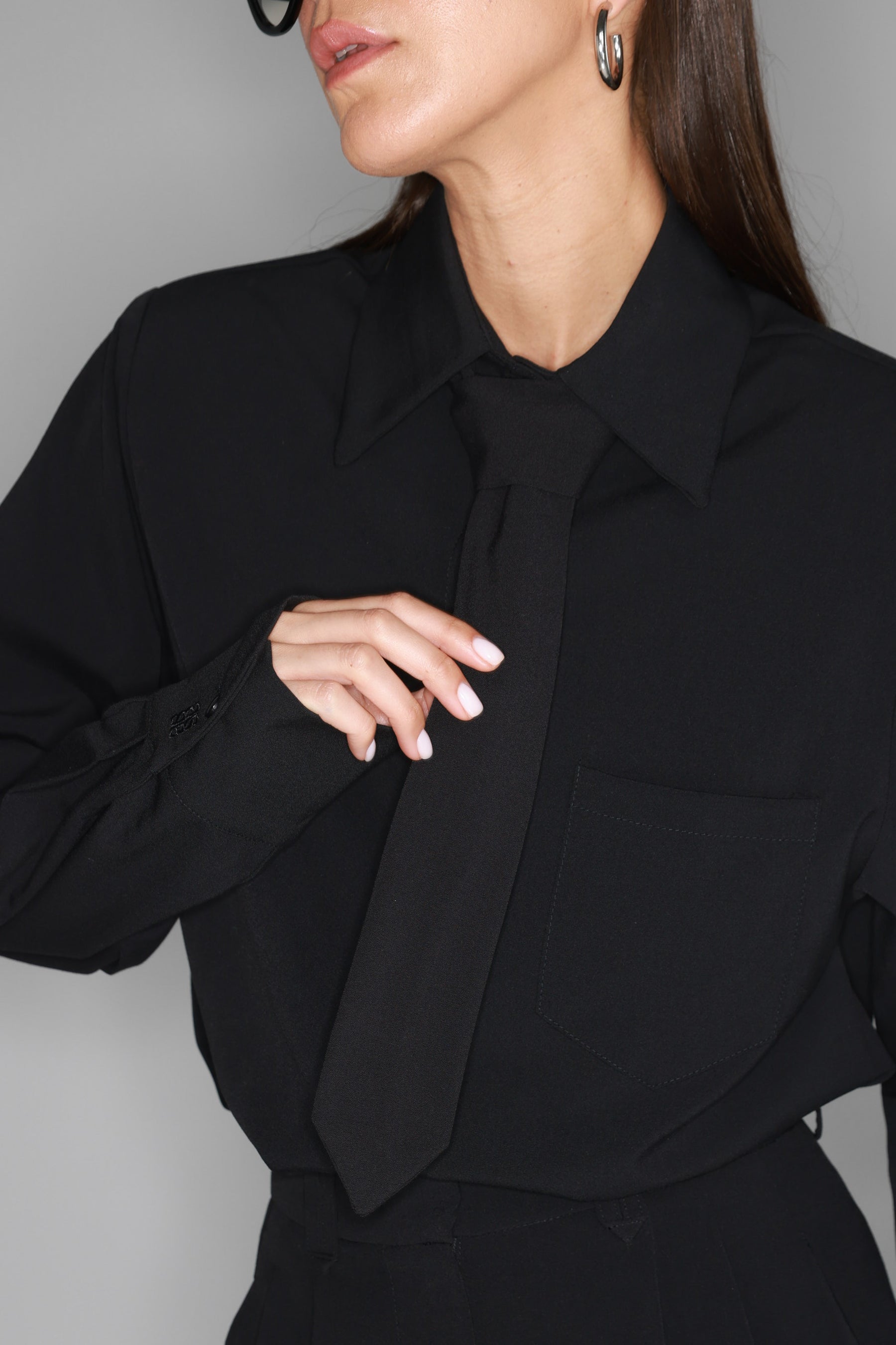 חולצת ג'יימס שחורה