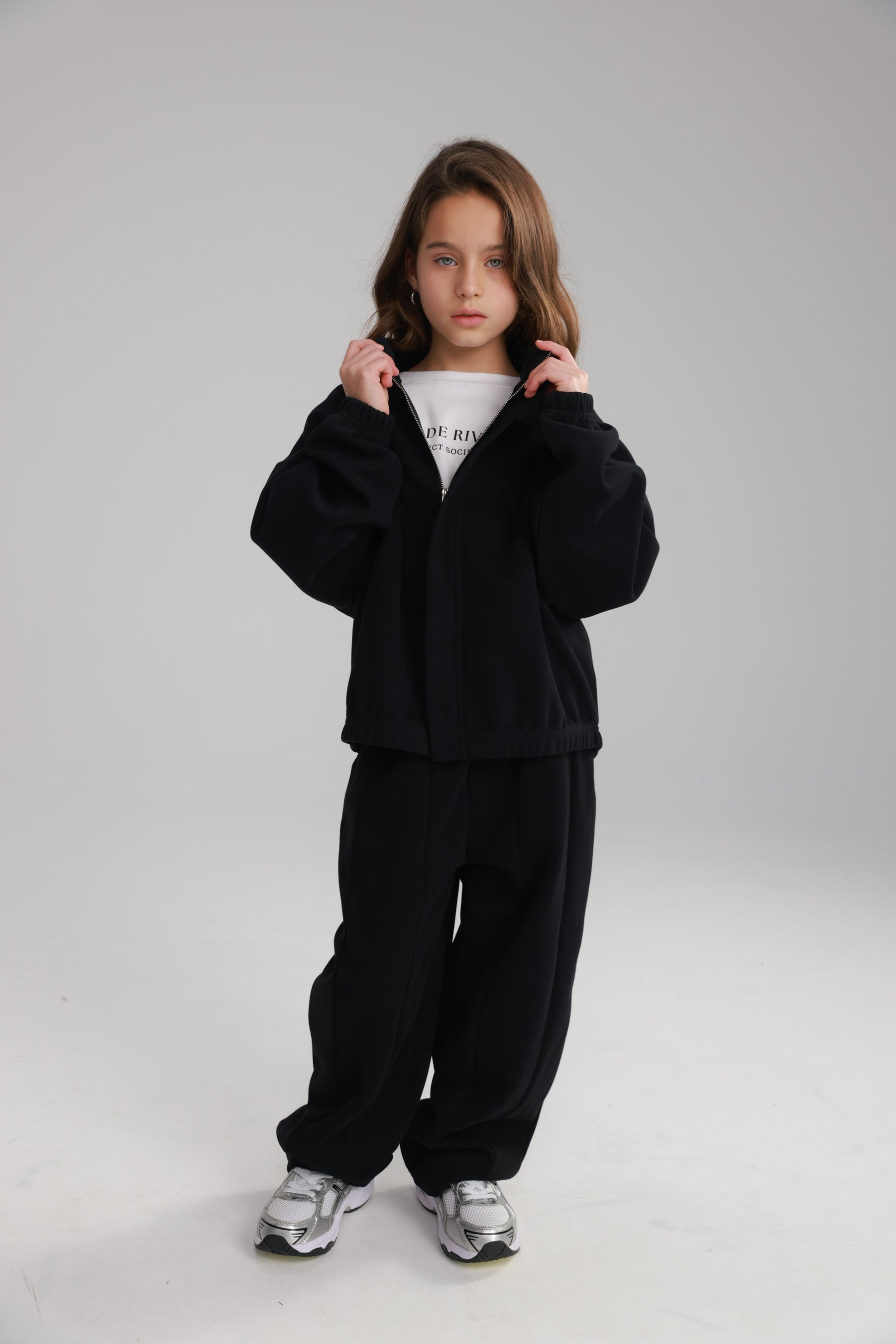 חליפת אינס שחורה