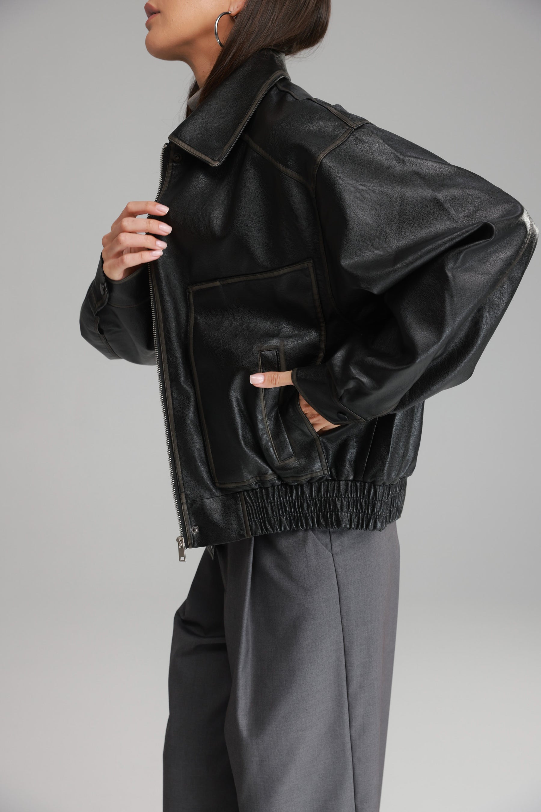 מעיל רובי דמוי עור שחור