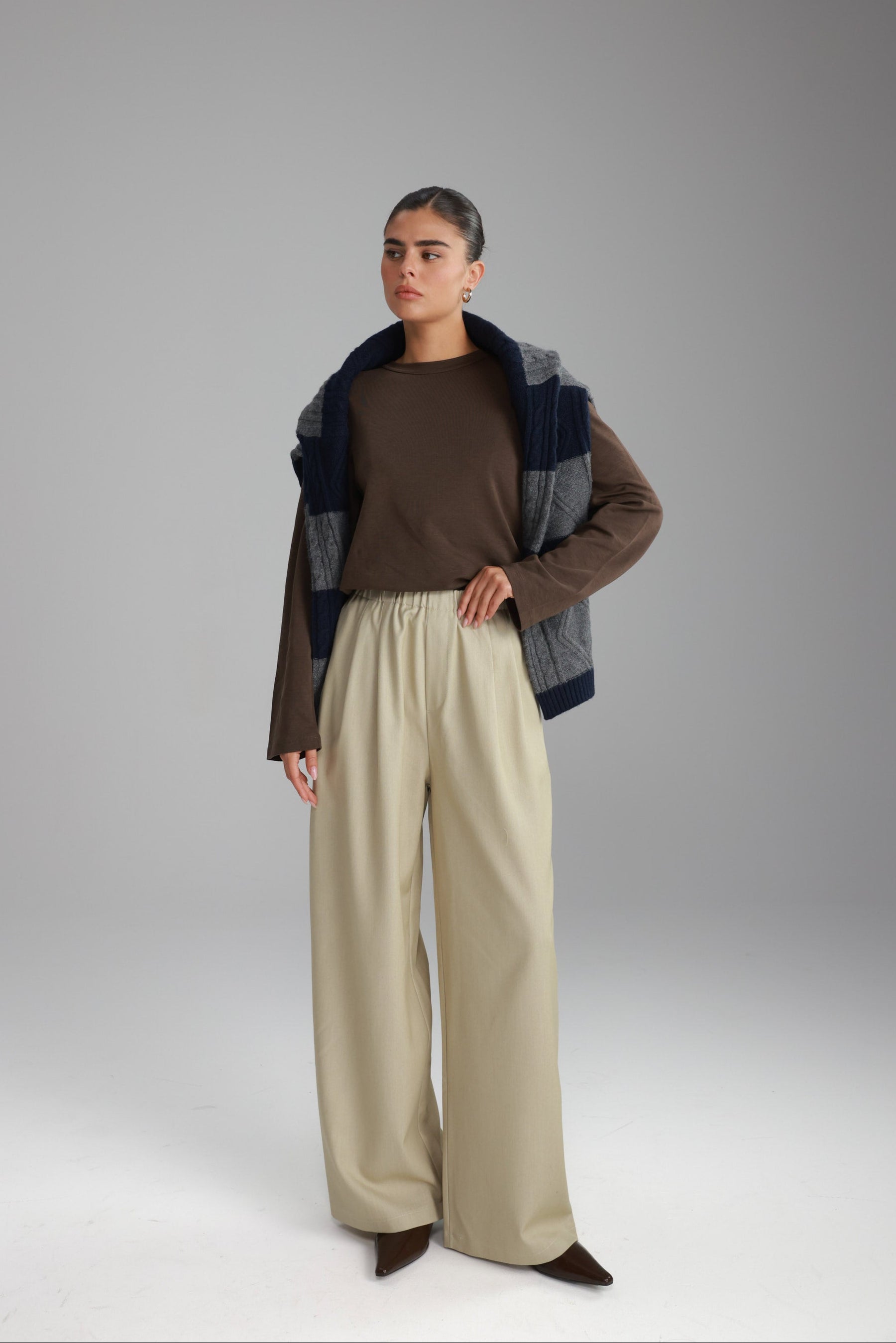 חולצת רורי חום כהה