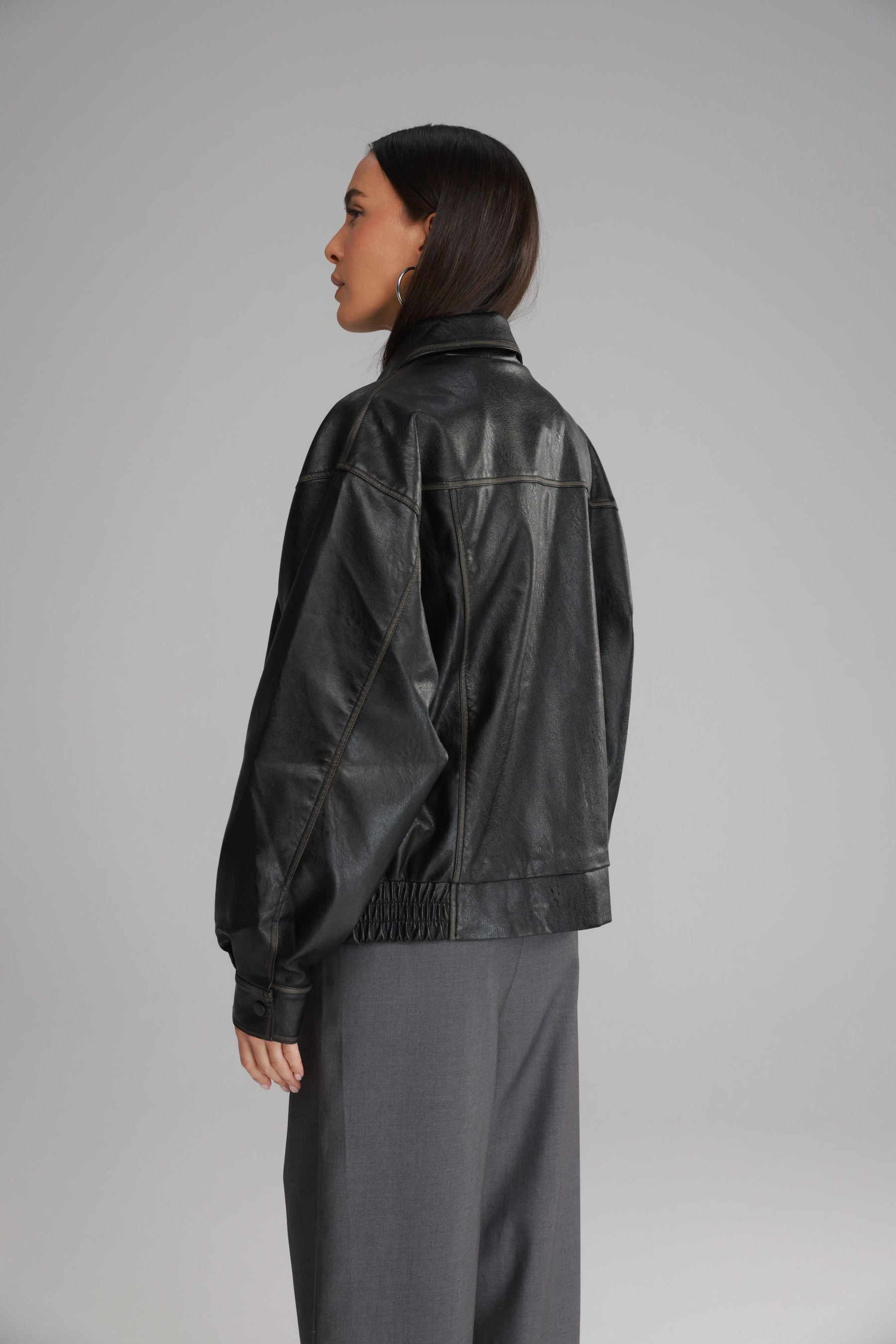 מעיל רובי דמוי עור שחור