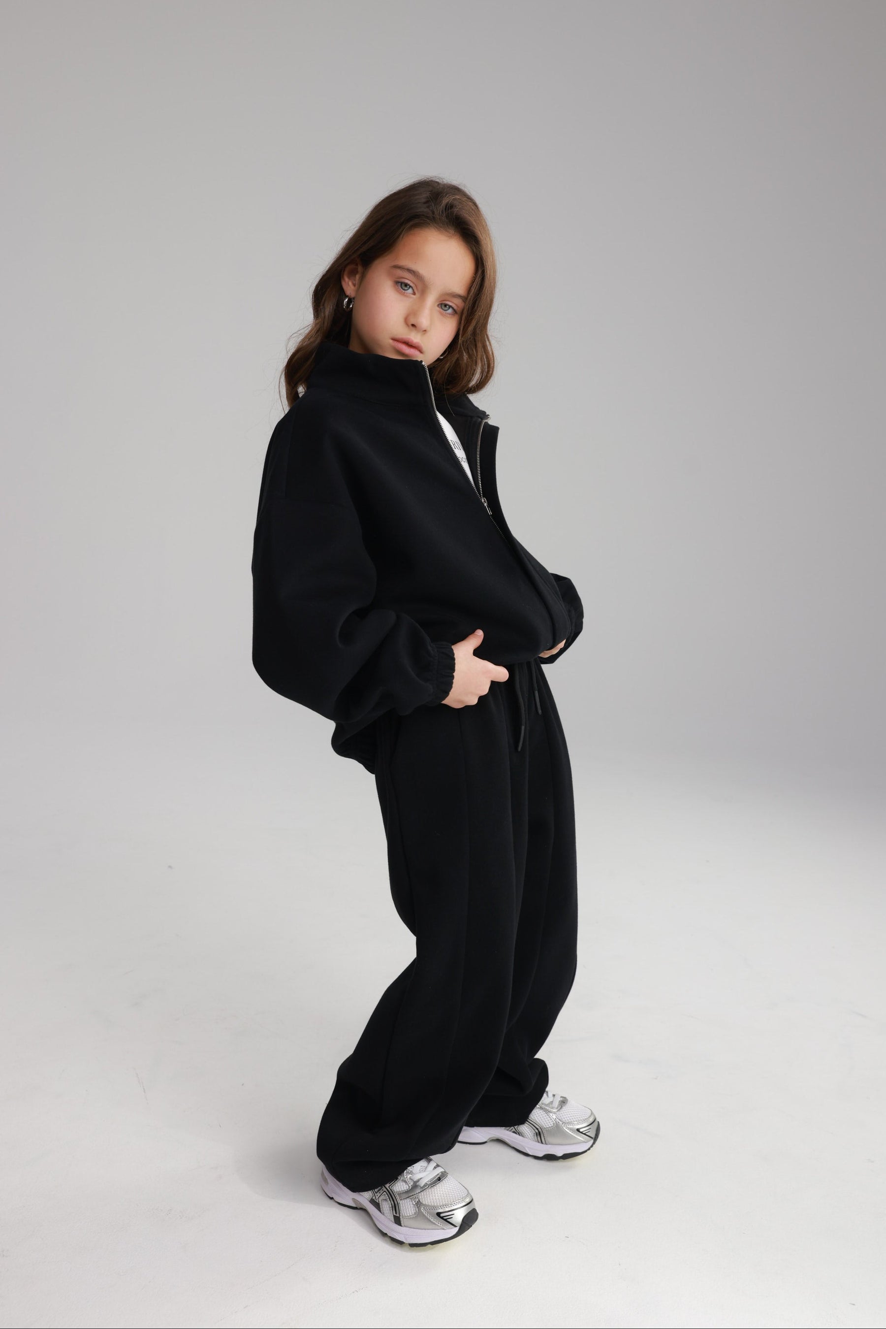 חליפת אינס שחורה