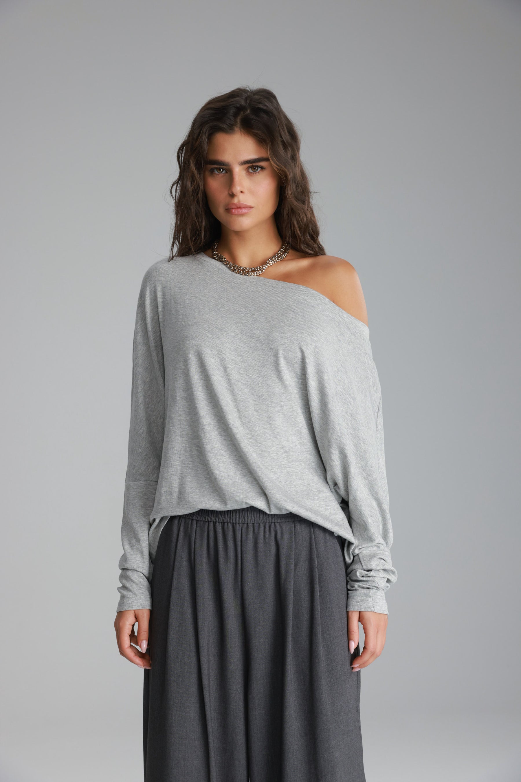 חולצת סלינה אפורה