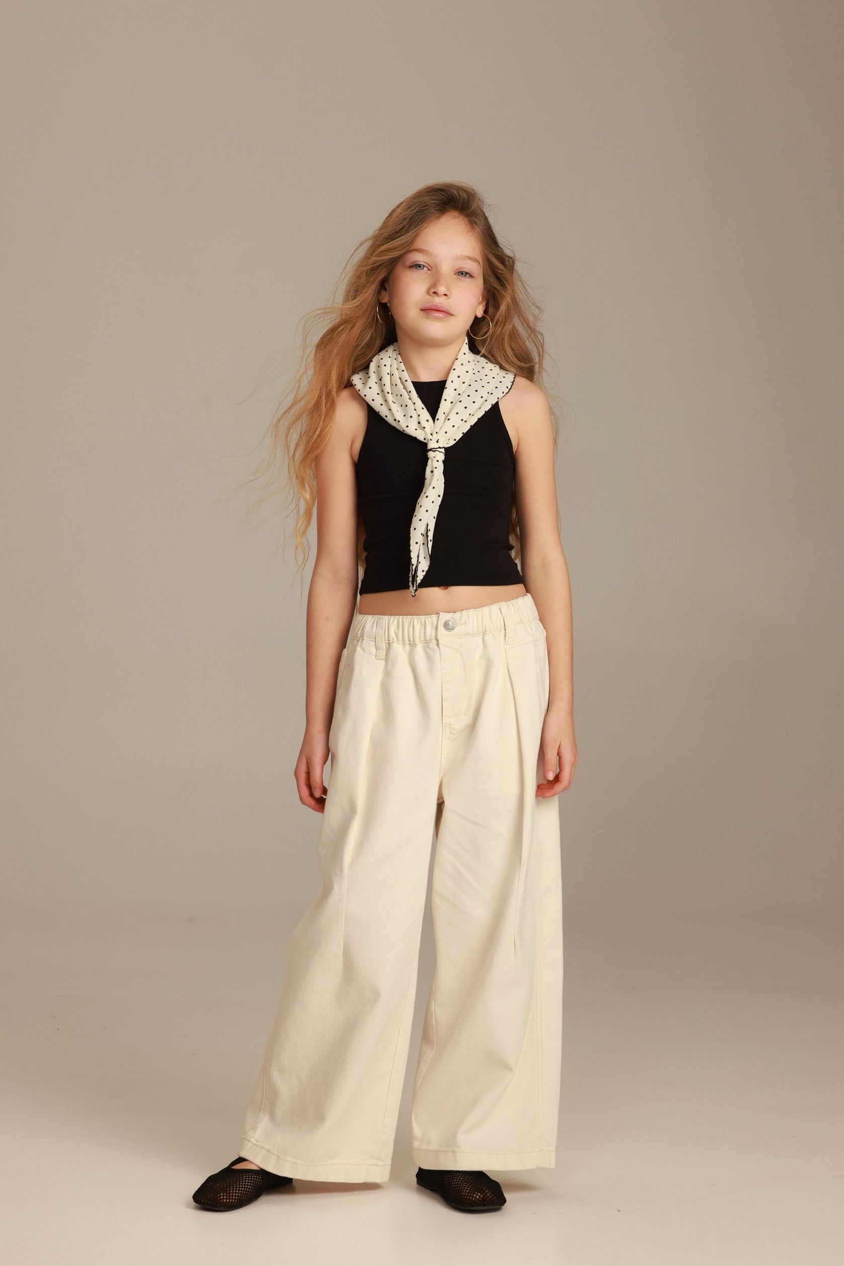 גופיית אנאלי שחורה