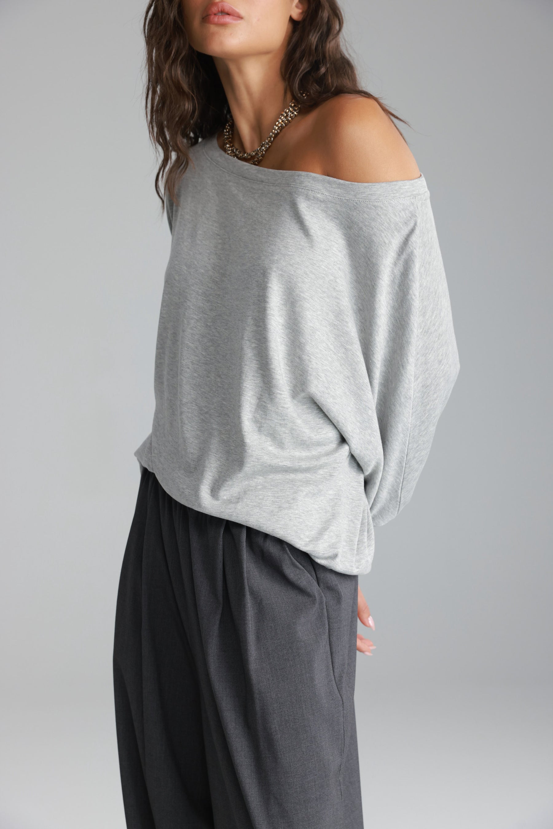 חולצת סלינה אפורה