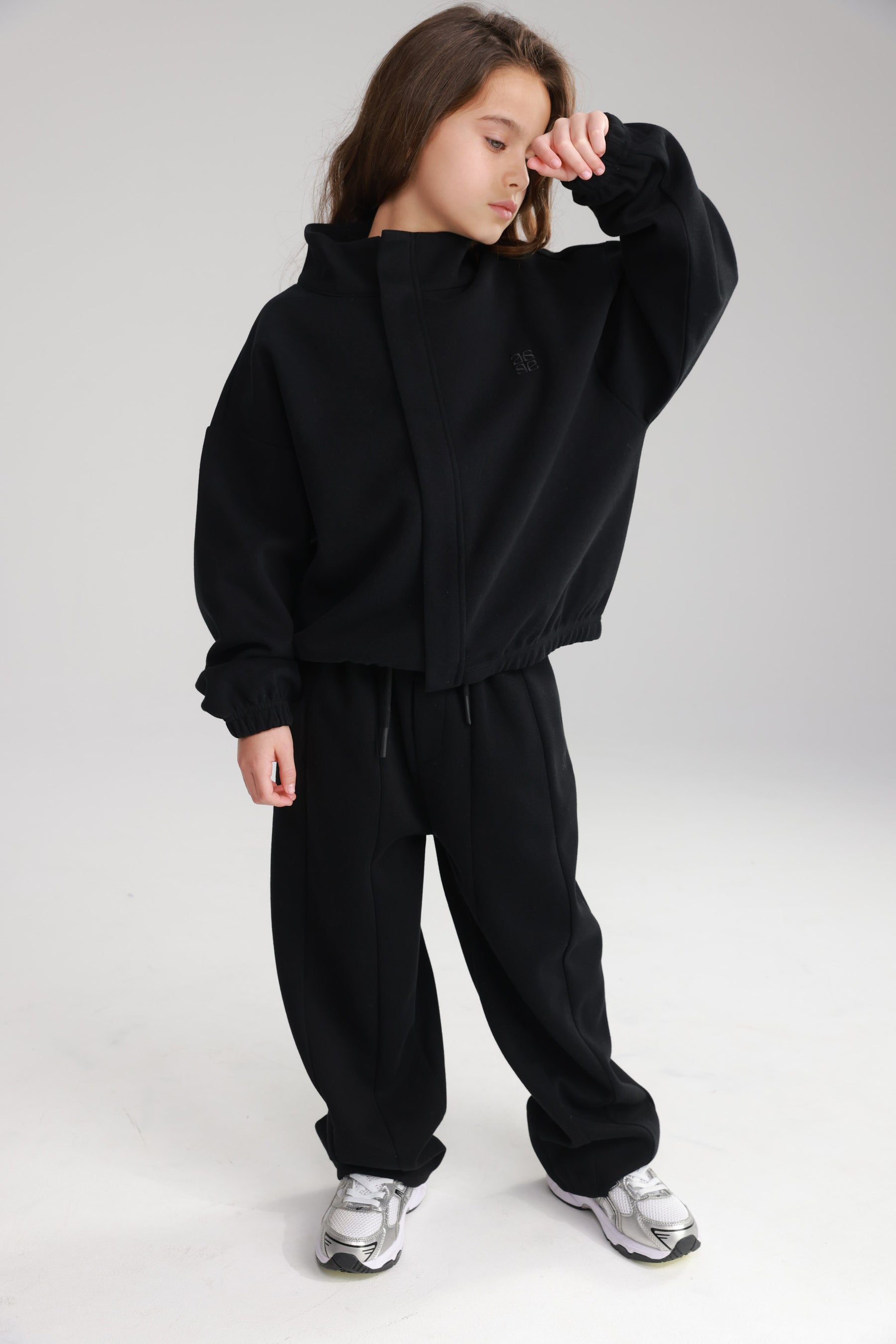 חליפת אינס שחורה