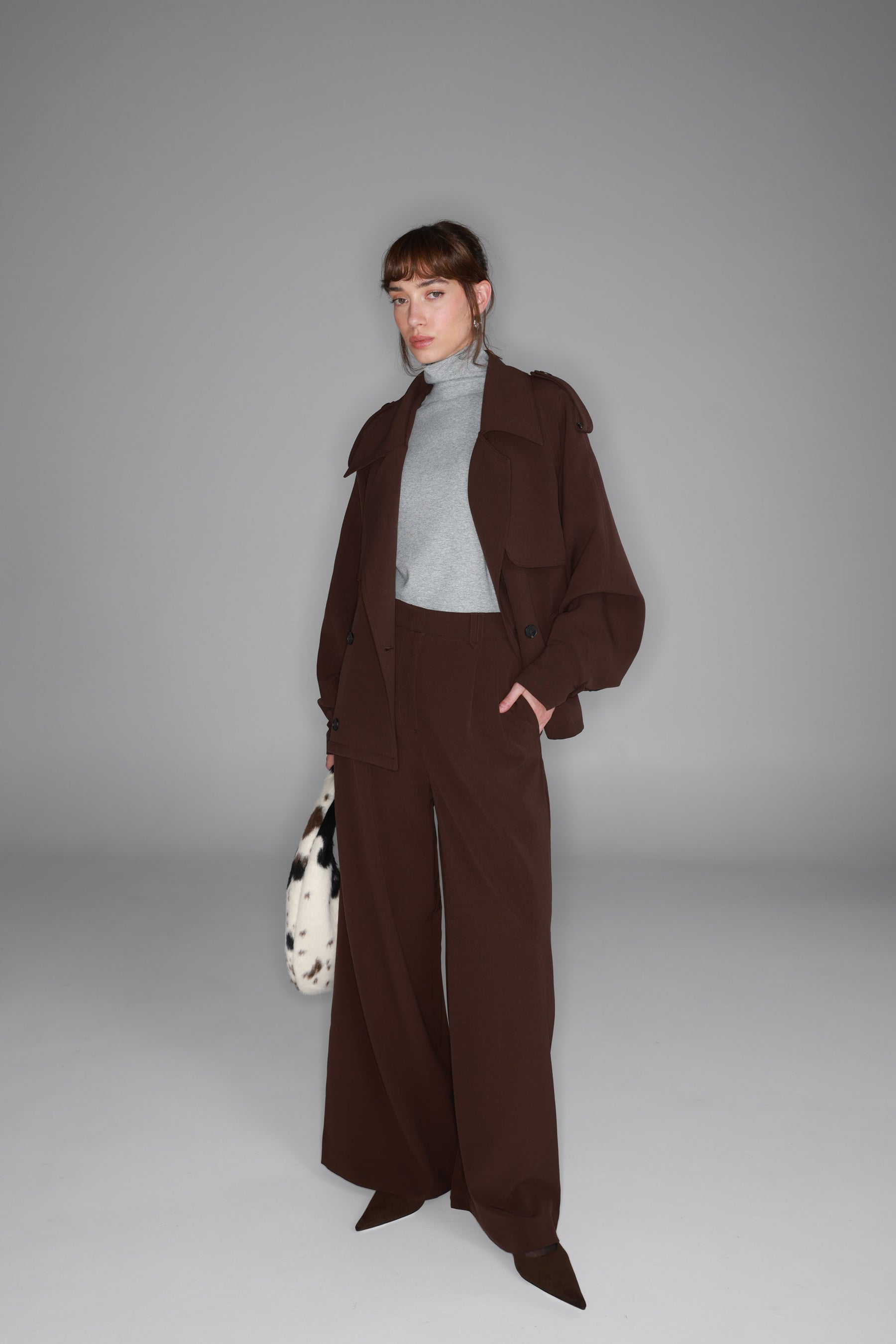 חולצת דיילי אפורה