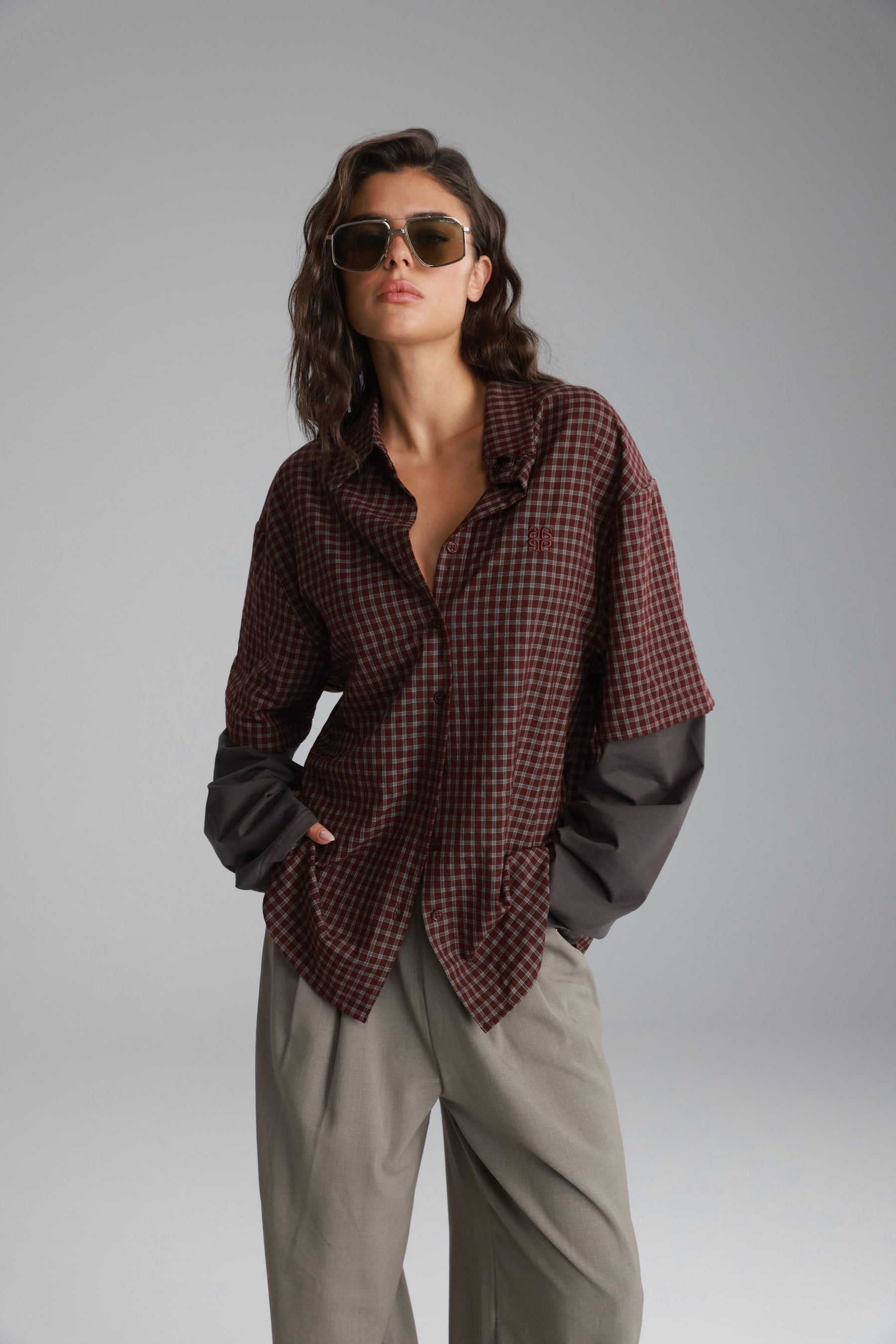 חולצת נארה בורדו/אפור