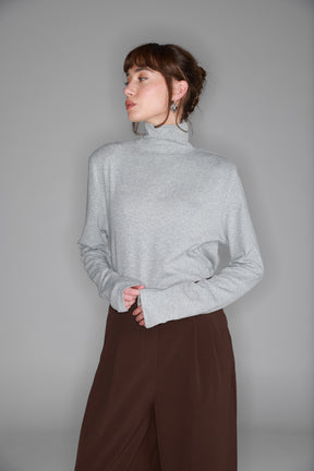 חולצת דיילי אפורה