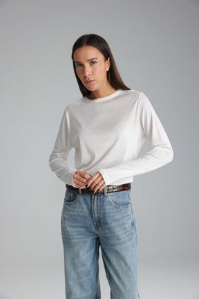 חולצת ניקי לבנה