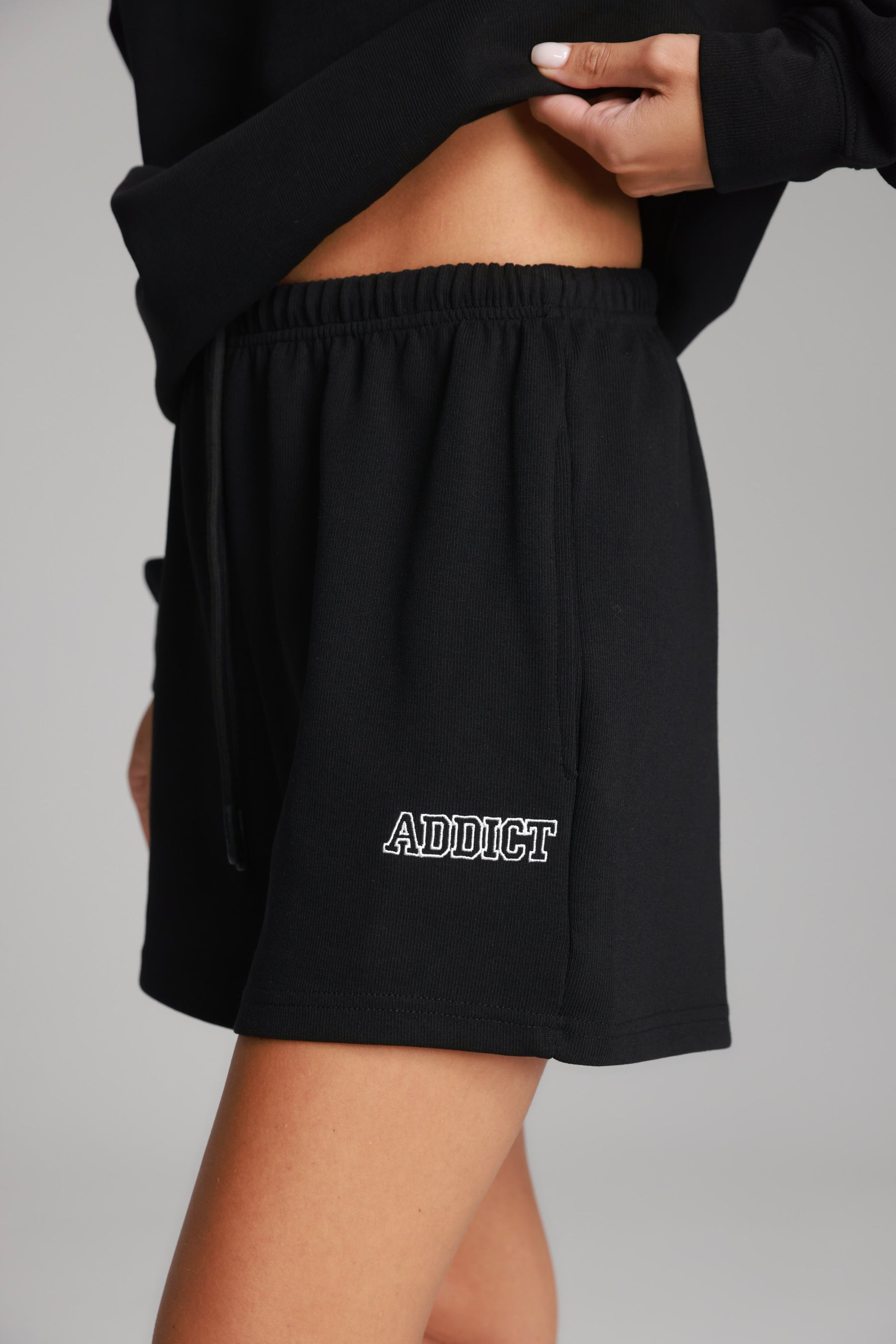 חליפת לאיה שחור