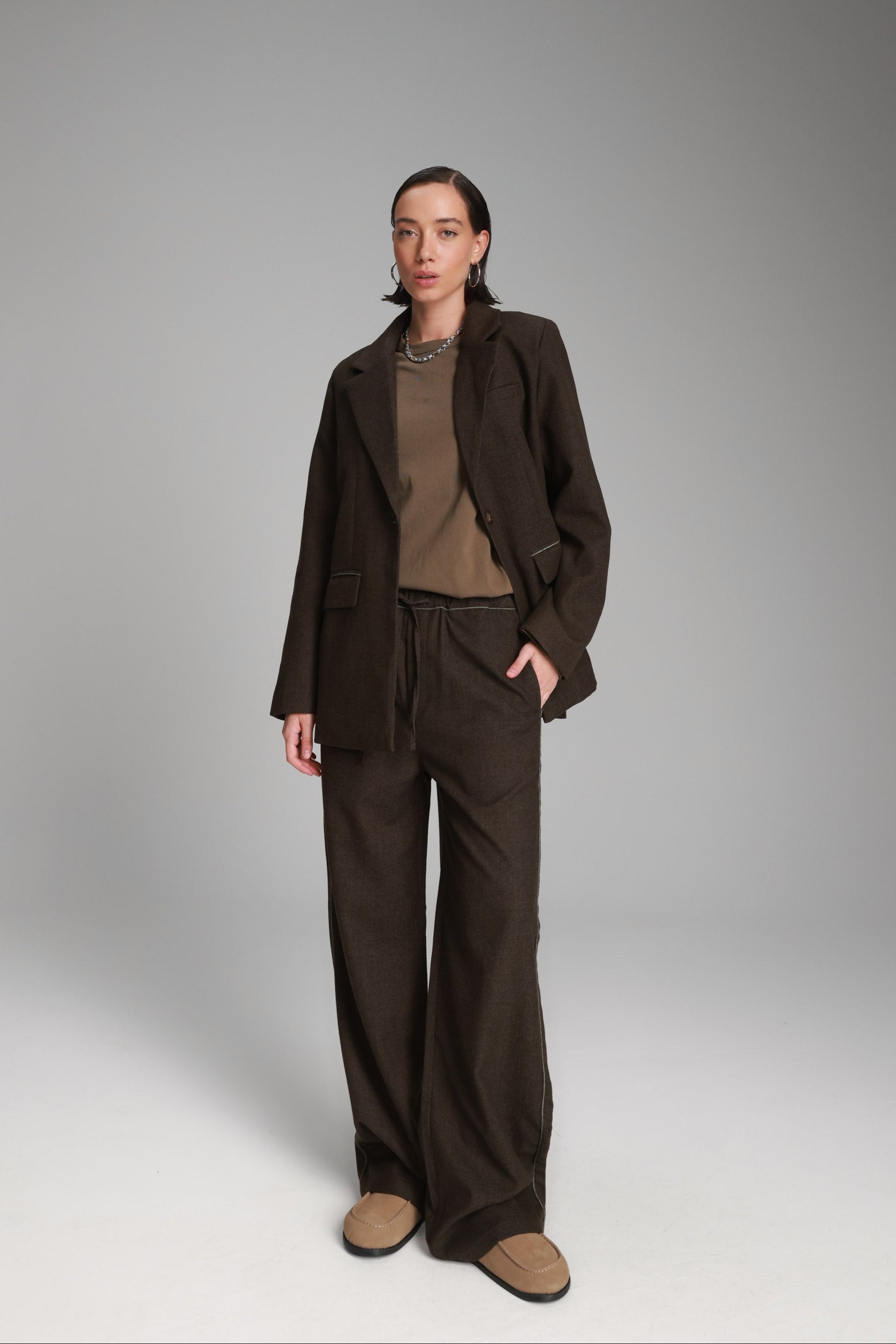 חולצת נדיה חומה